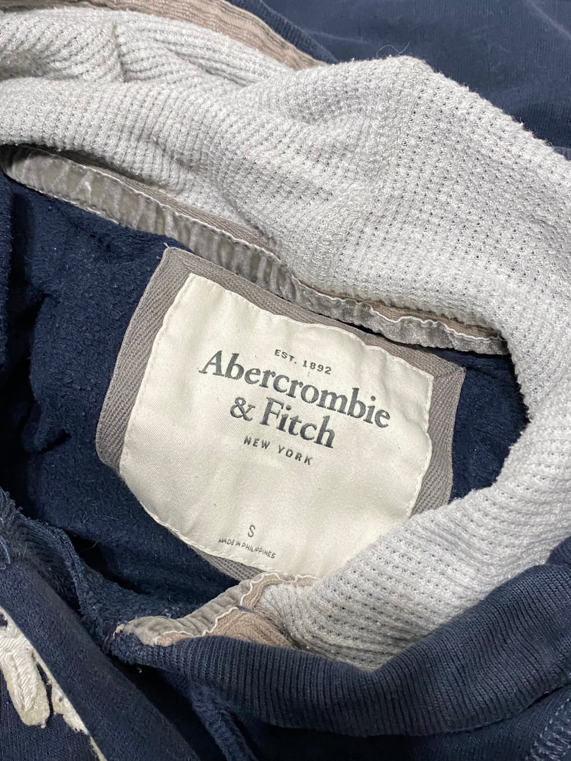 Abercrombie&Fitch 레터링 네이비 후드 상품이미지5