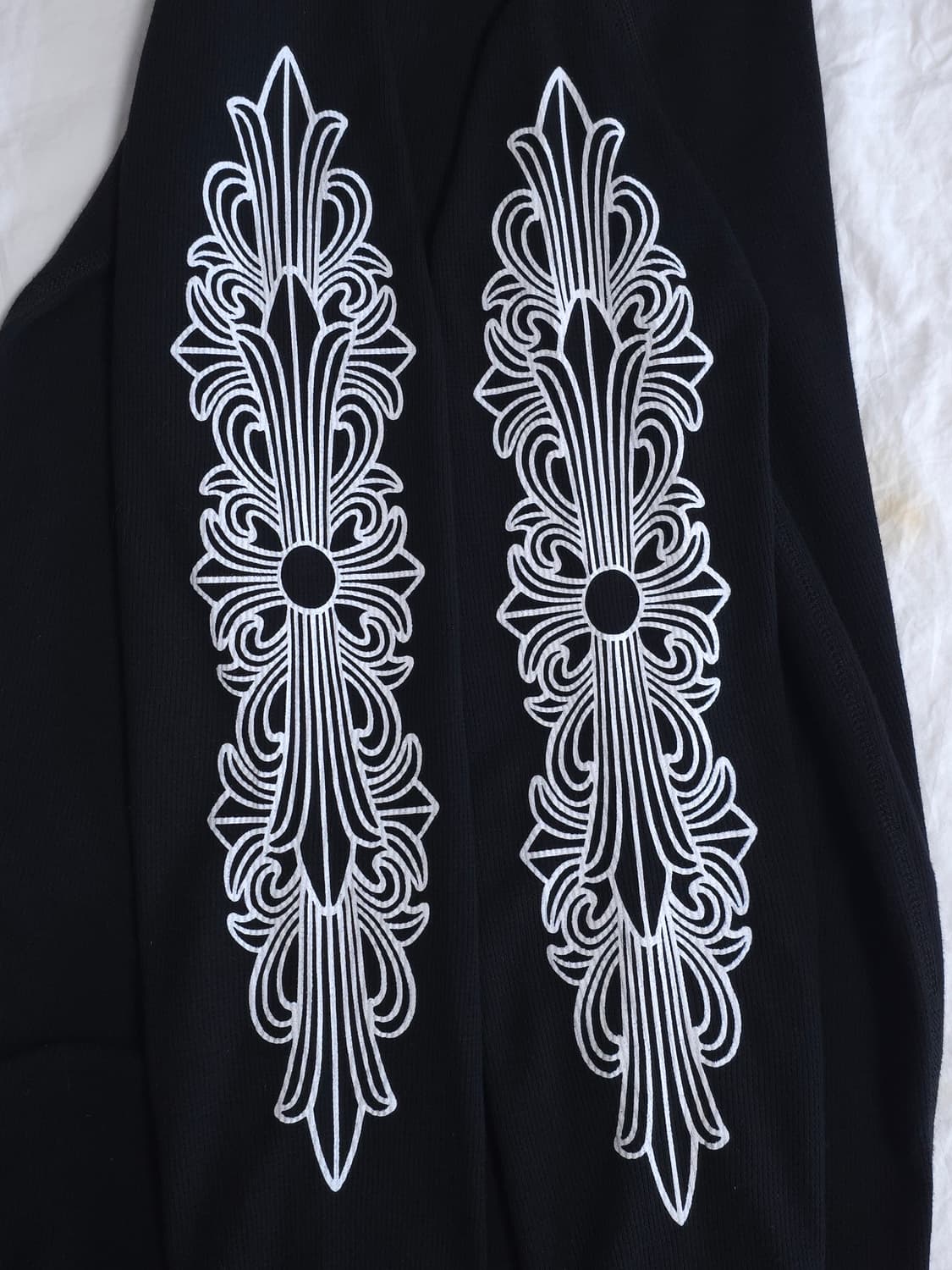 [L] 크롬하츠 홀스슈 와플 써멀 플로랄 롱슬리브 블랙 상품이미지4