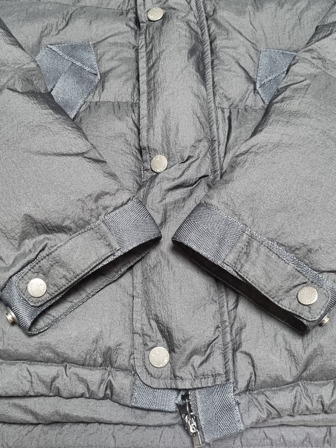 cp컴퍼니 고글 나일론패딩 상품이미지5