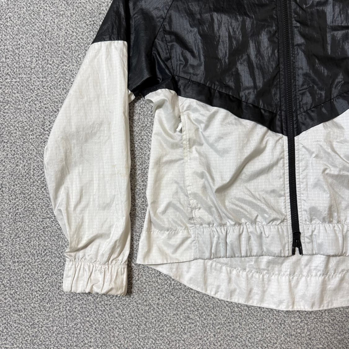 나이키 바람막이 여성용 L 상품이미지5