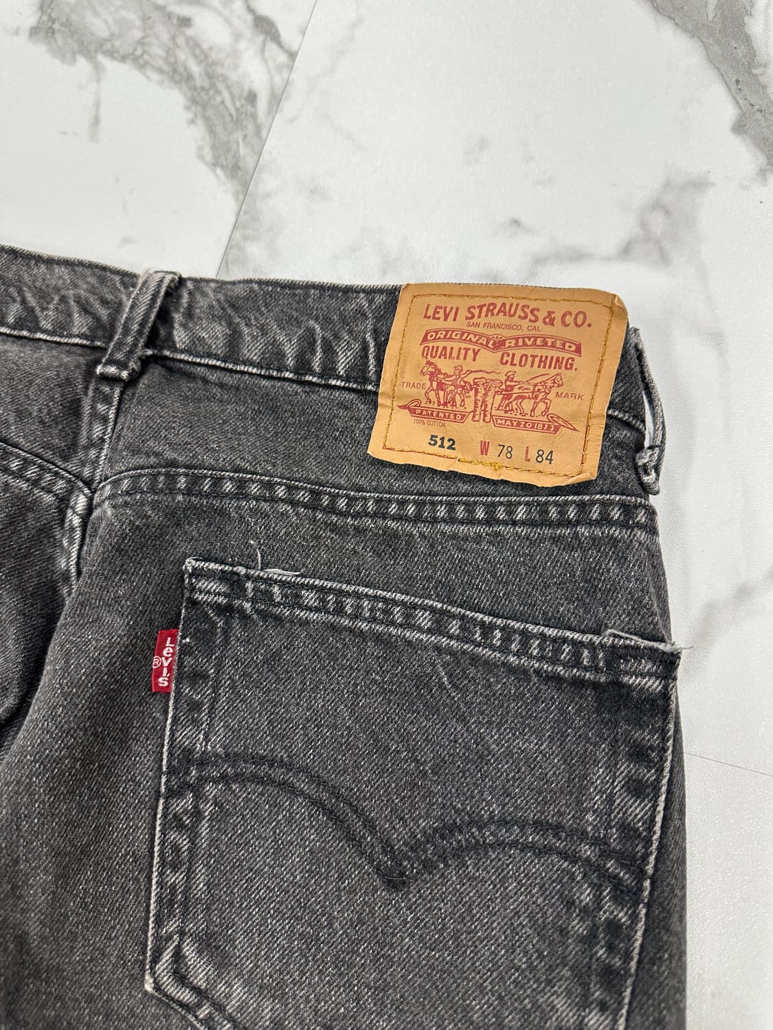 Levi's 리바이스 512 슬림 테이퍼드 흑청 데님 상품이미지4