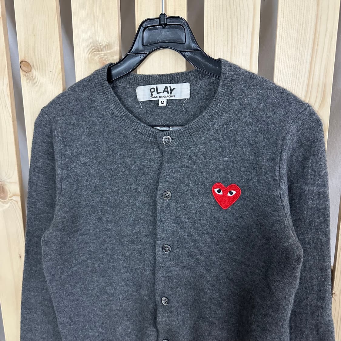(M) 꼼데가르송 레드와펜 그레이 니트 가디건 상품이미지5
