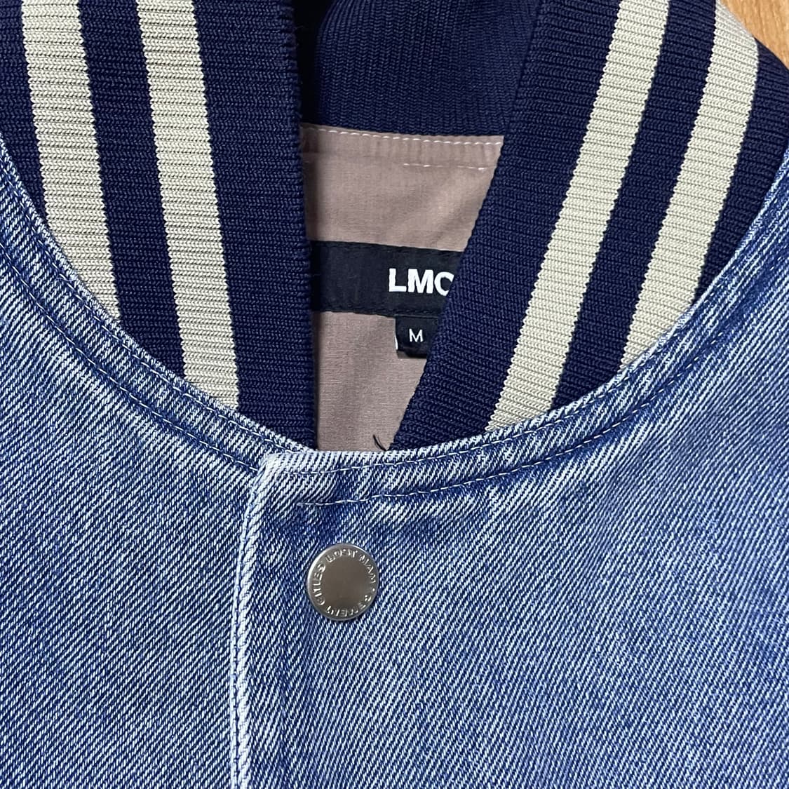 lmc 엘엠씨 오발 워시드 베이스볼 바시티 데님 자켓 상품이미지3