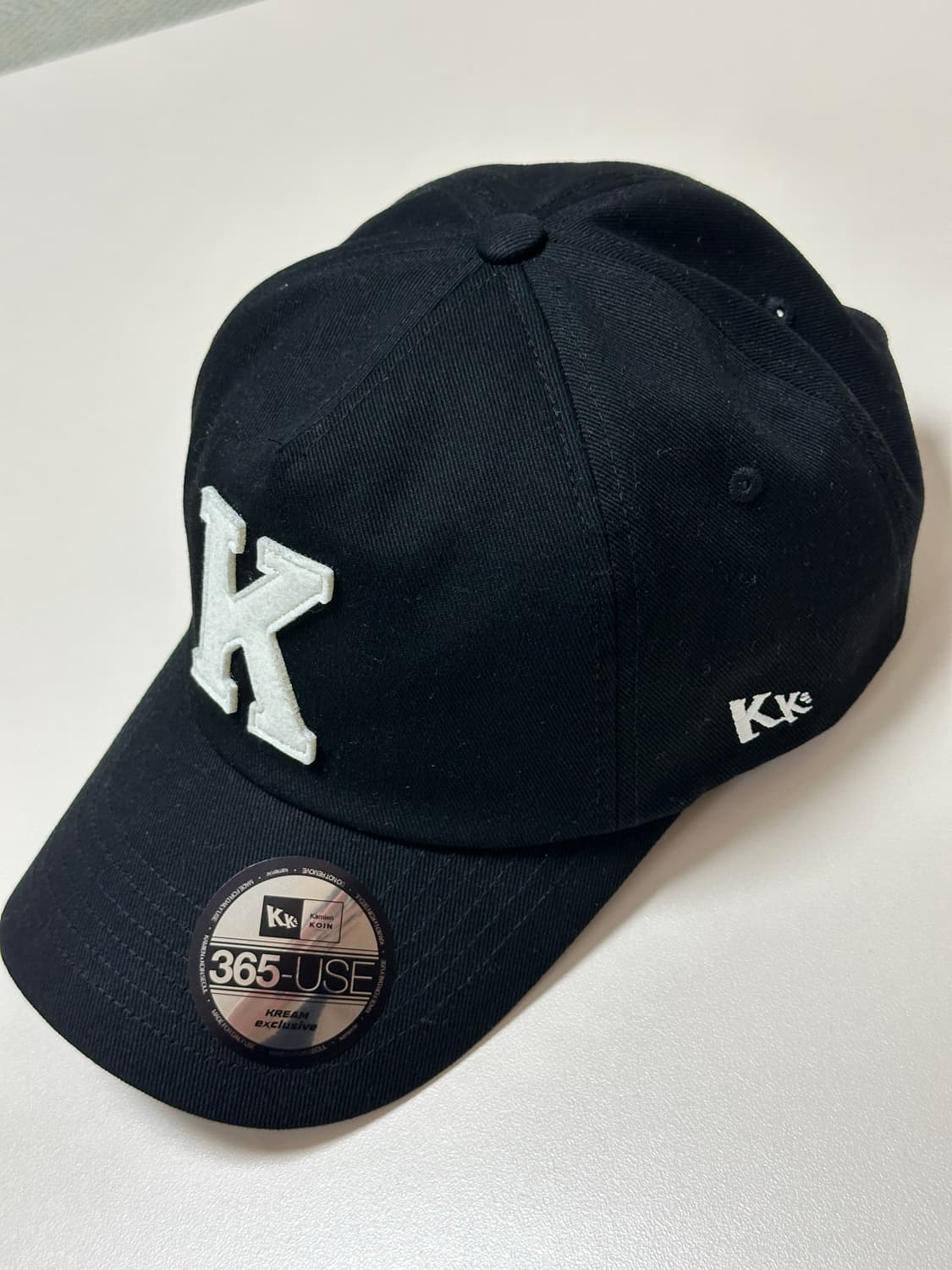 카미엔 x 코인서울_케이 로고 볼캡 블랙 상품이미지2