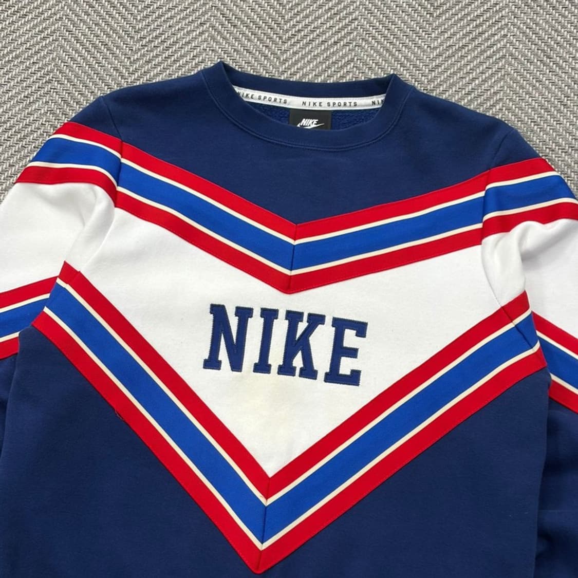 나이키 올드스쿨 맨투맨 v2178 상품이미지3