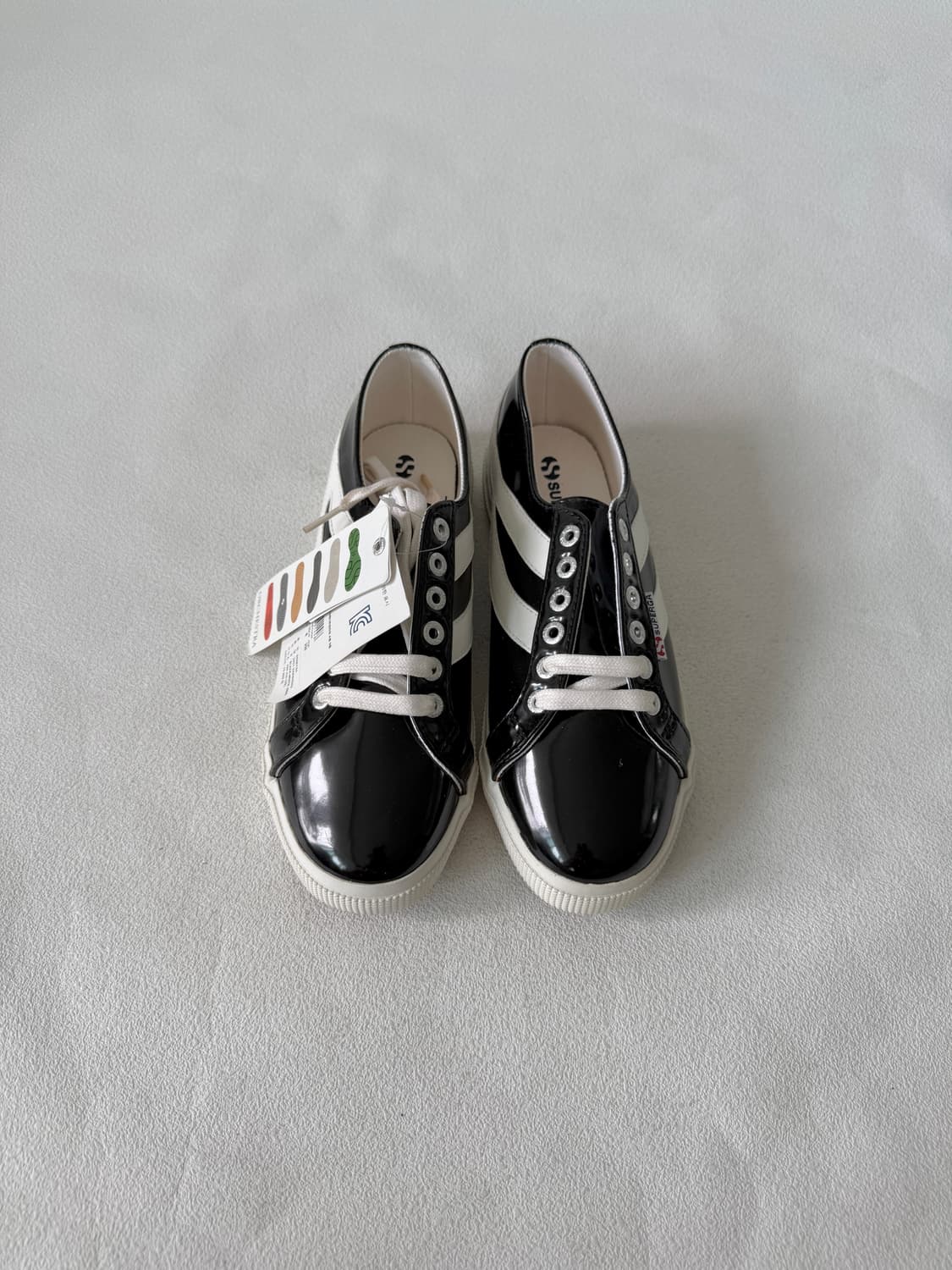 수페르가(SUPERGA) 에나멜 스니커즈(택 달린 제품) 상품이미지2