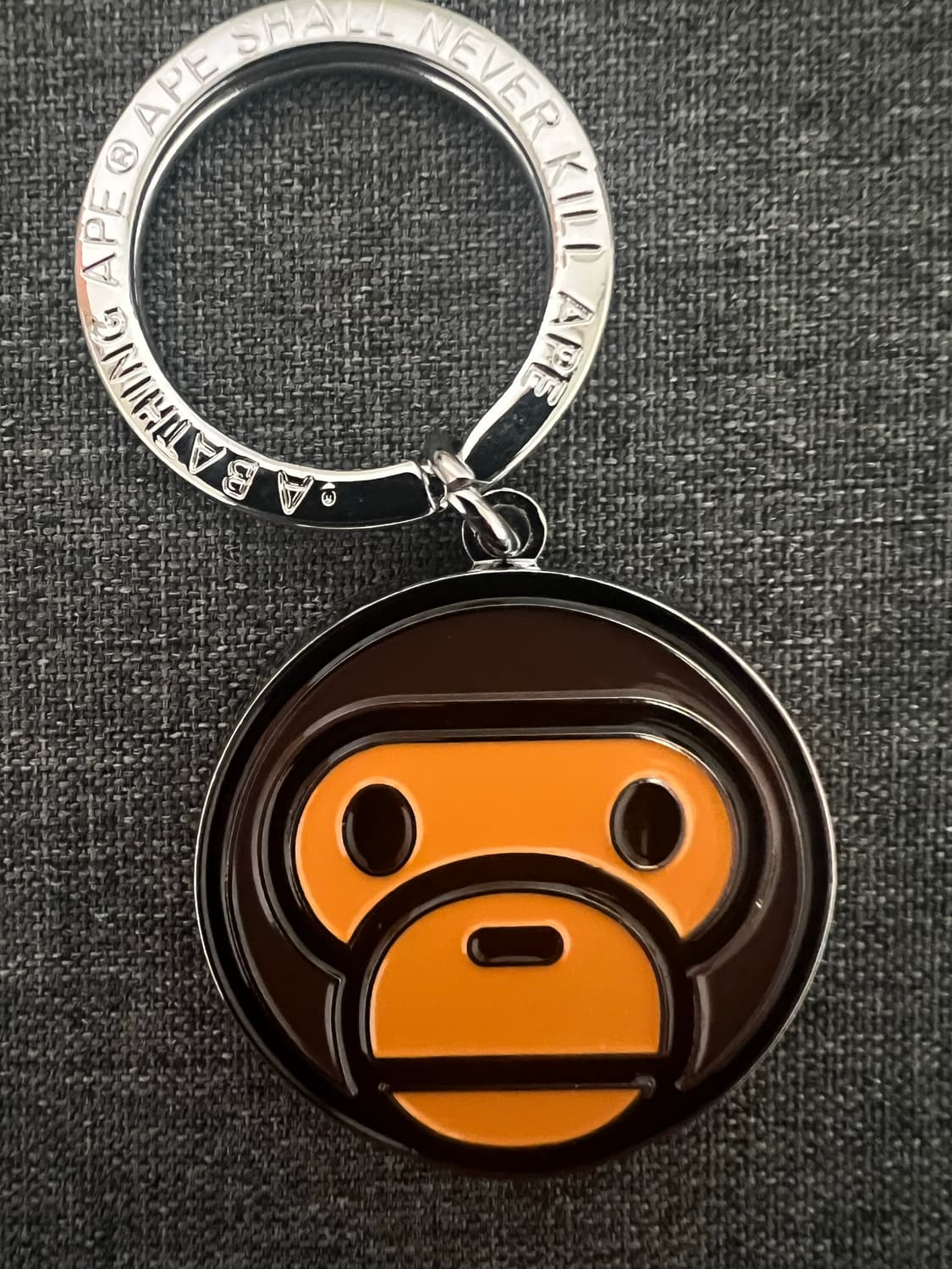 베이프 베이비 마일로 메탈 키체인 상품이미지1