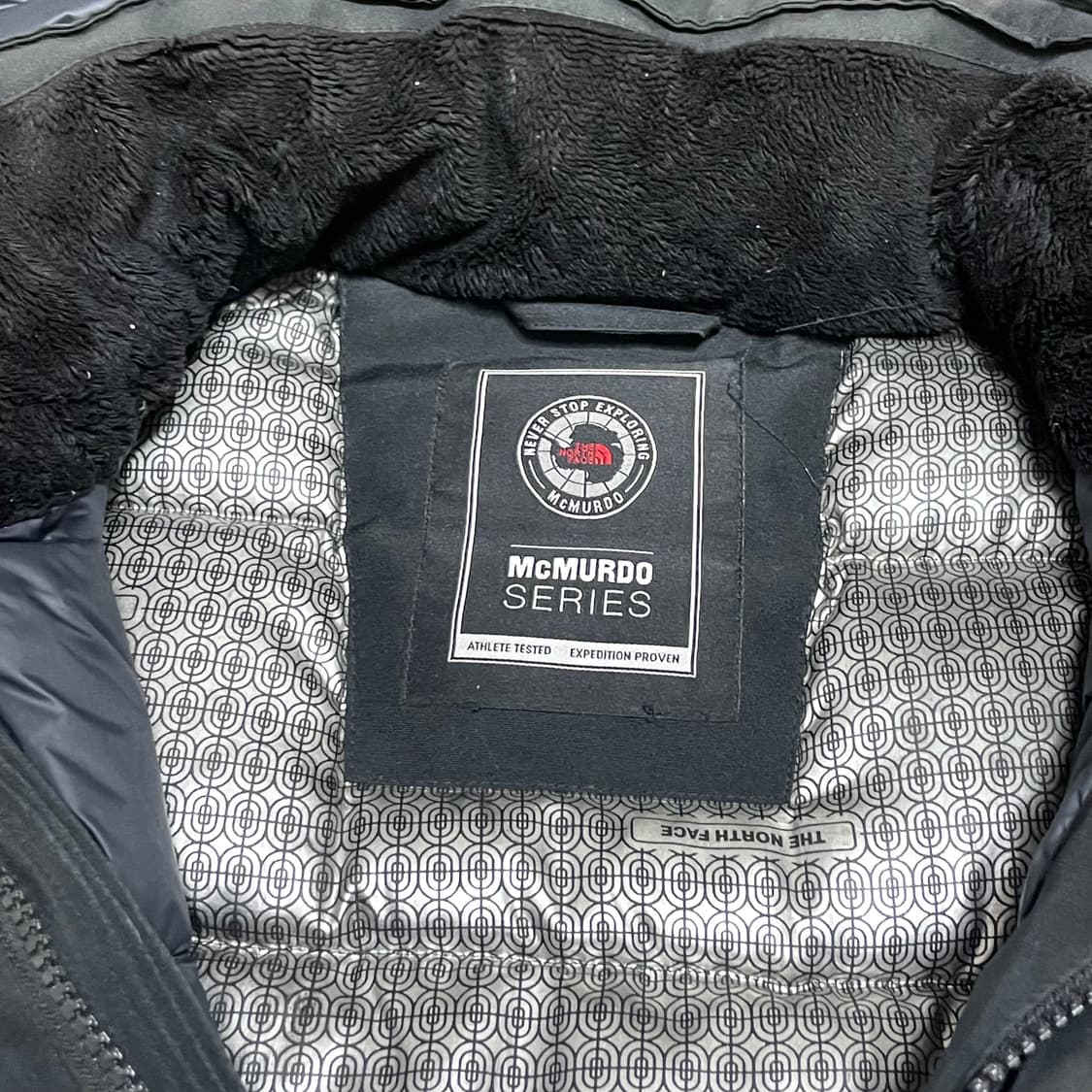 노스페이스 블랙 구스다운 포켓 패딩점퍼 남성L 상품이미지8