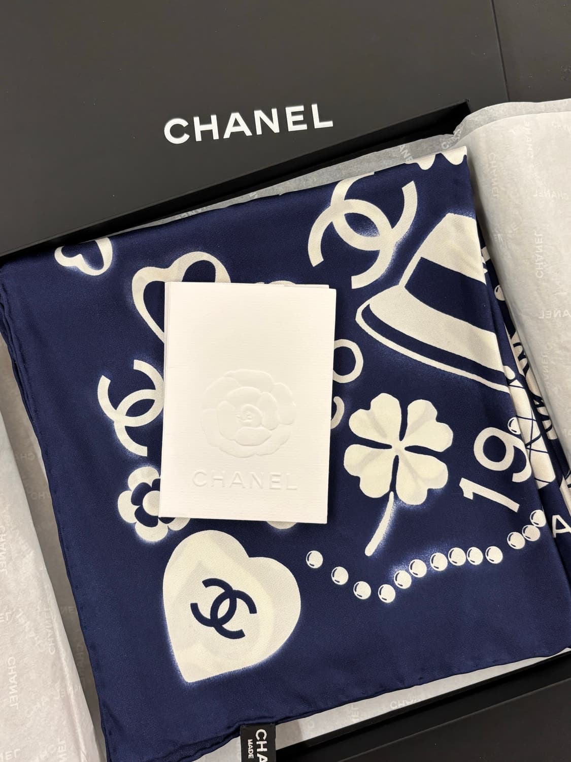 샤넬 실크 스카프 상품이미지1