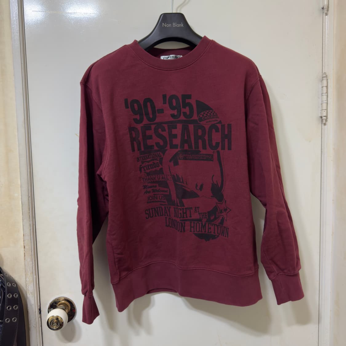 (새상품)비바스튜디오 리서치 맨투맨 버건디 L사이즈 상품이미지1