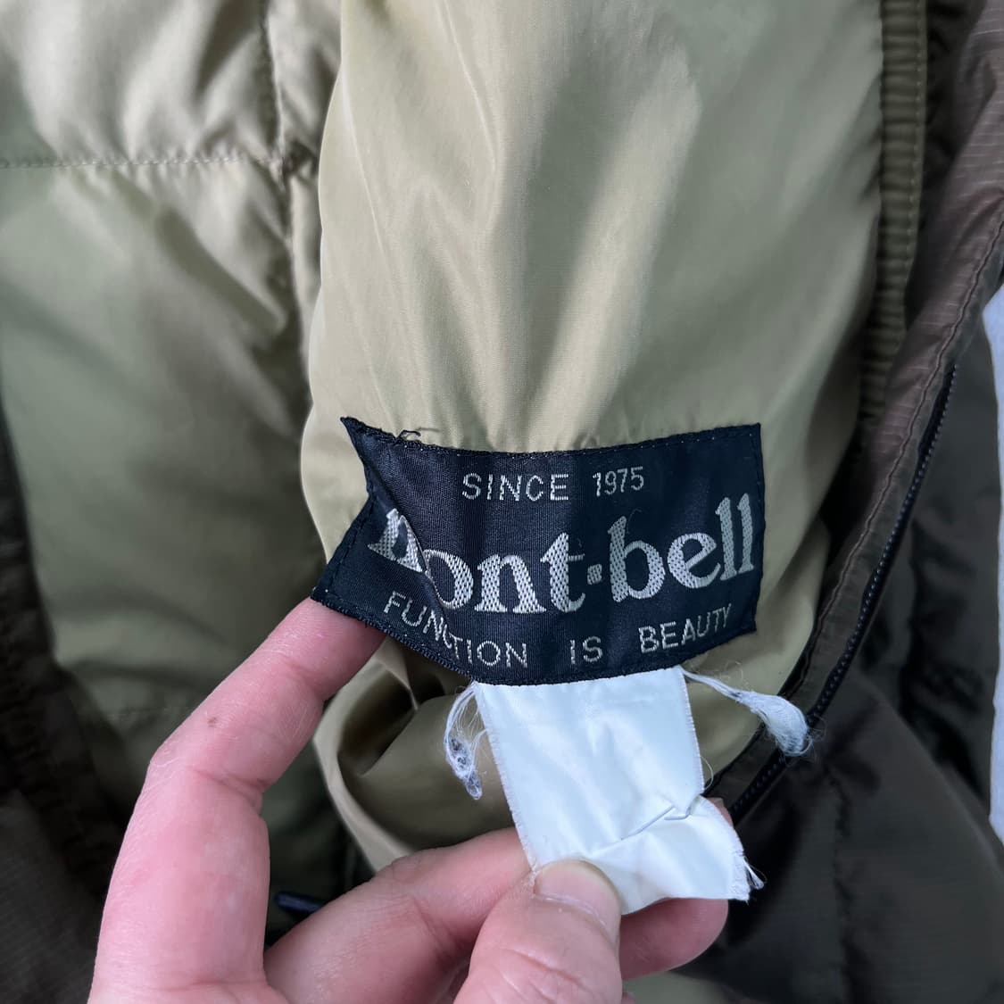 105 몽벨 구스다운 퀄팅 경량 패딩 상품이미지5