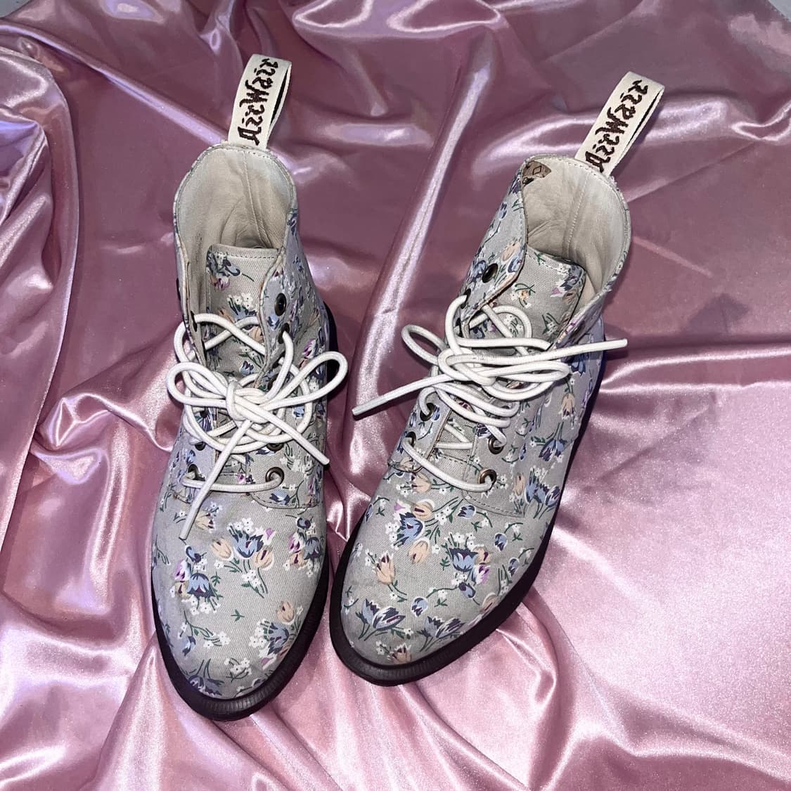 Dr. Martens 닥터마틴 플라워 8홀 부츠 워커 상품이미지1