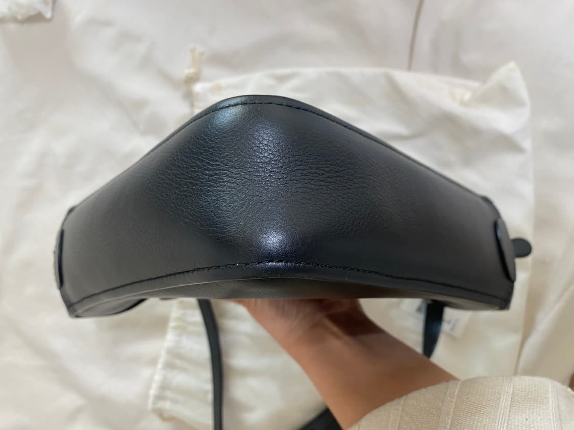 발렌시아가 트라이앵글백 xs 상품이미지5