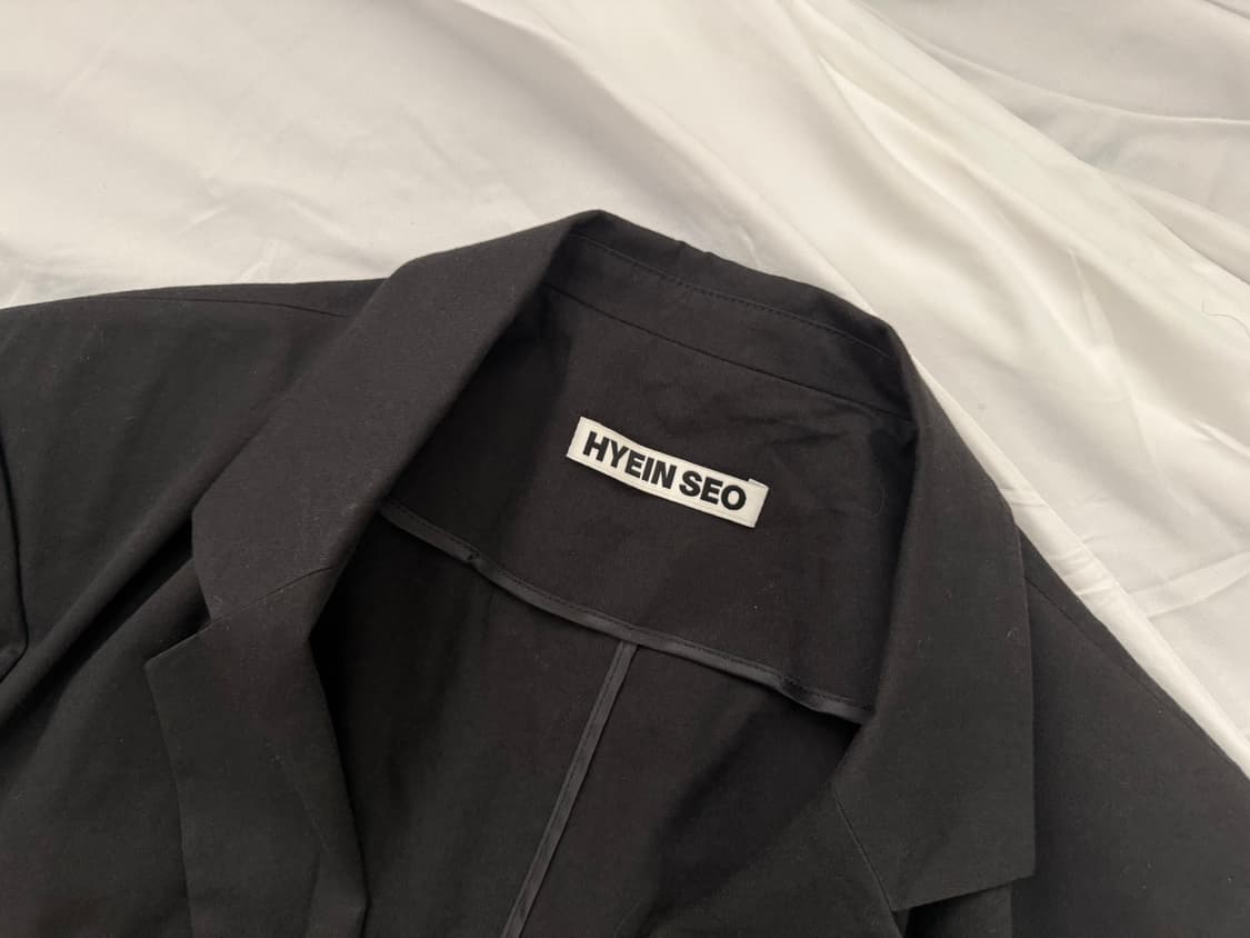 혜인서 Hyein Seo Silver Button Blazer 상품이미지3