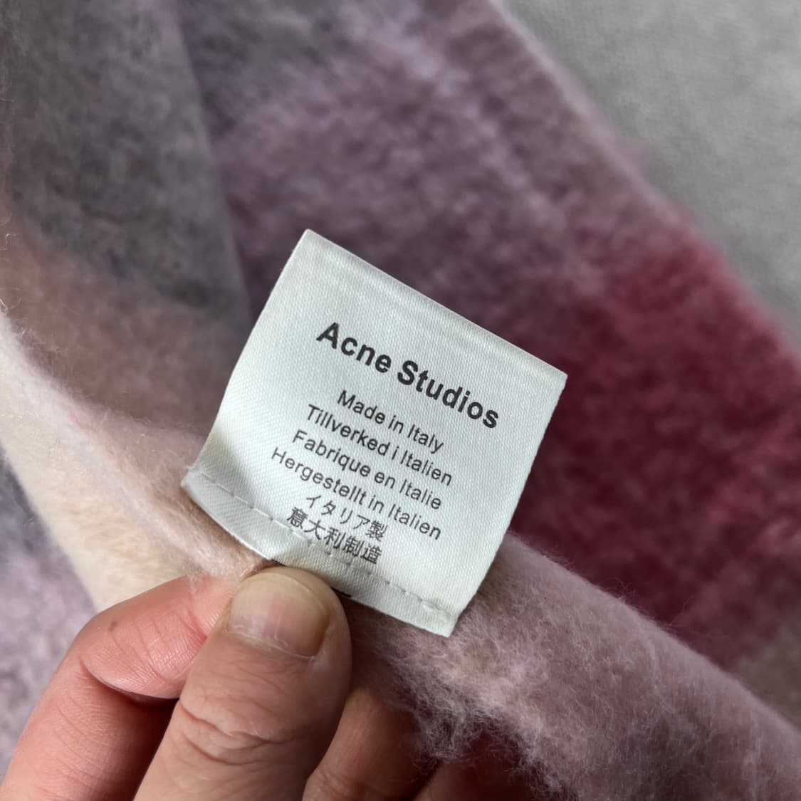 아크네스튜디오 모헤어 핑크 머플러 상품이미지4