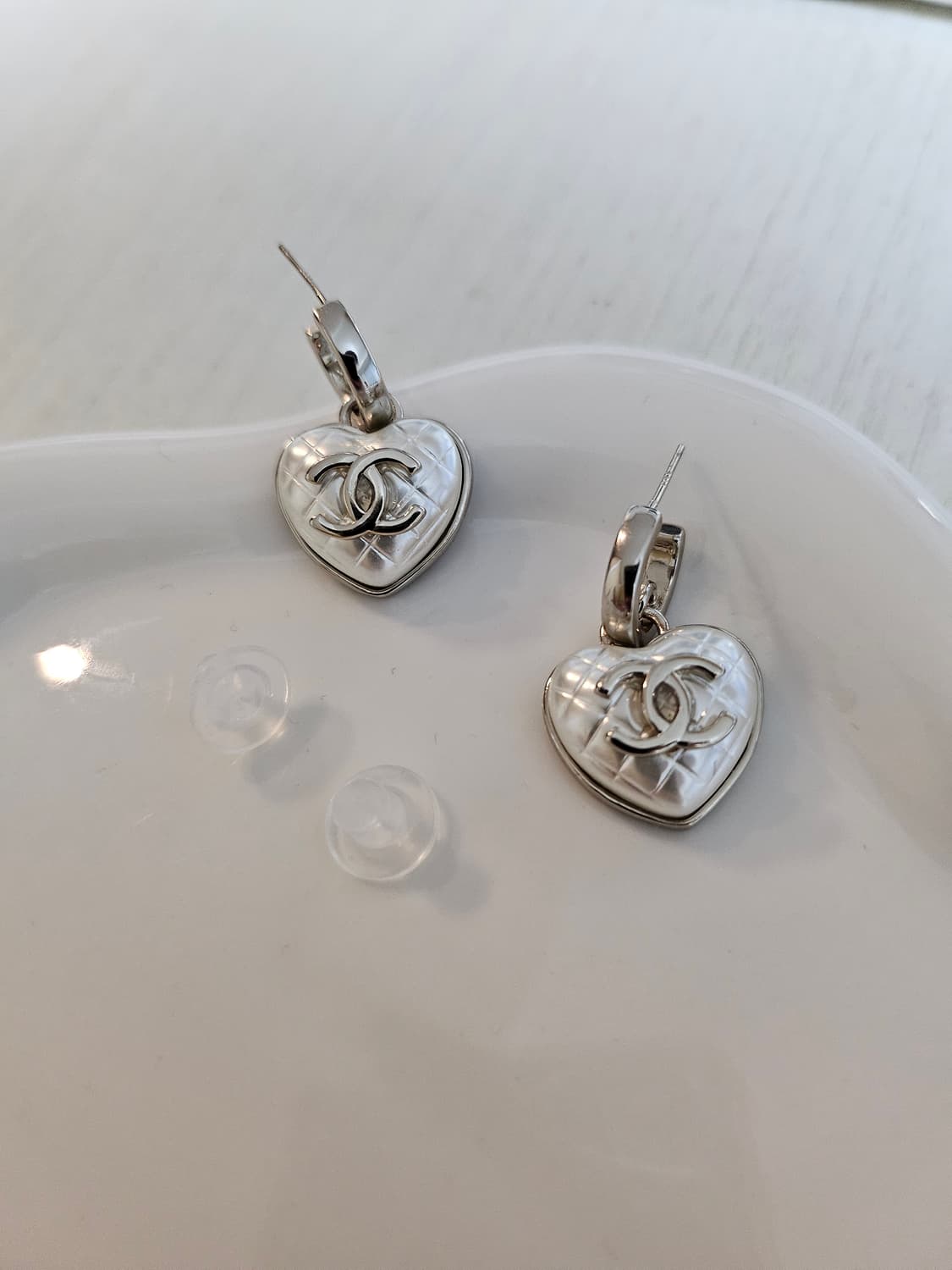 샤넬 퀼팅 진주 CC 드롭귀걸이 업사이클링 상품이미지1