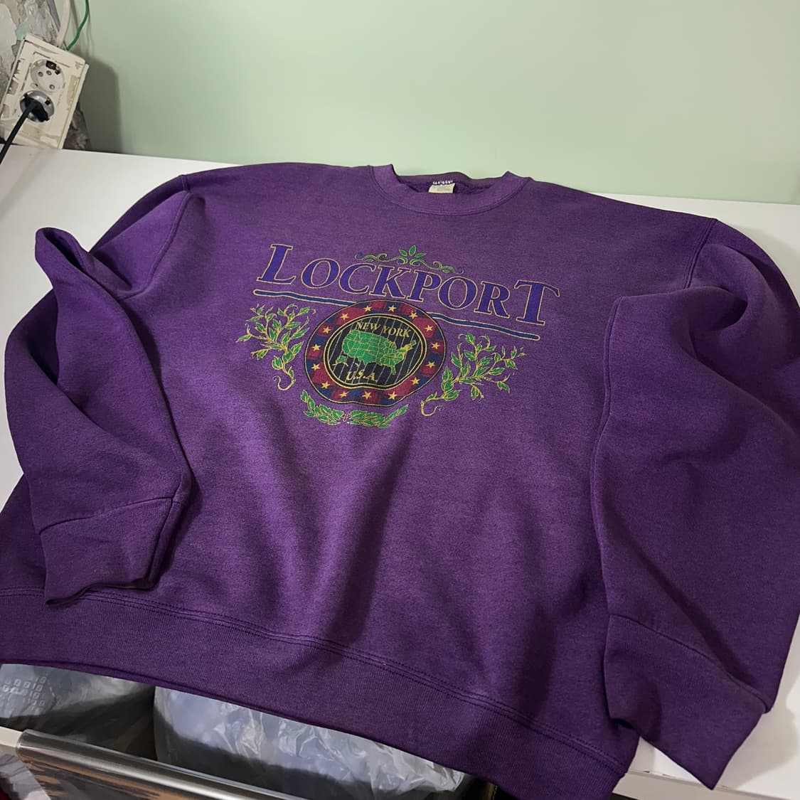  L 후르츠오브더룸 오버핏 퍼플 뉴욕 LOCKPORT 스웻셔츠 맨투맨  상품이미지3