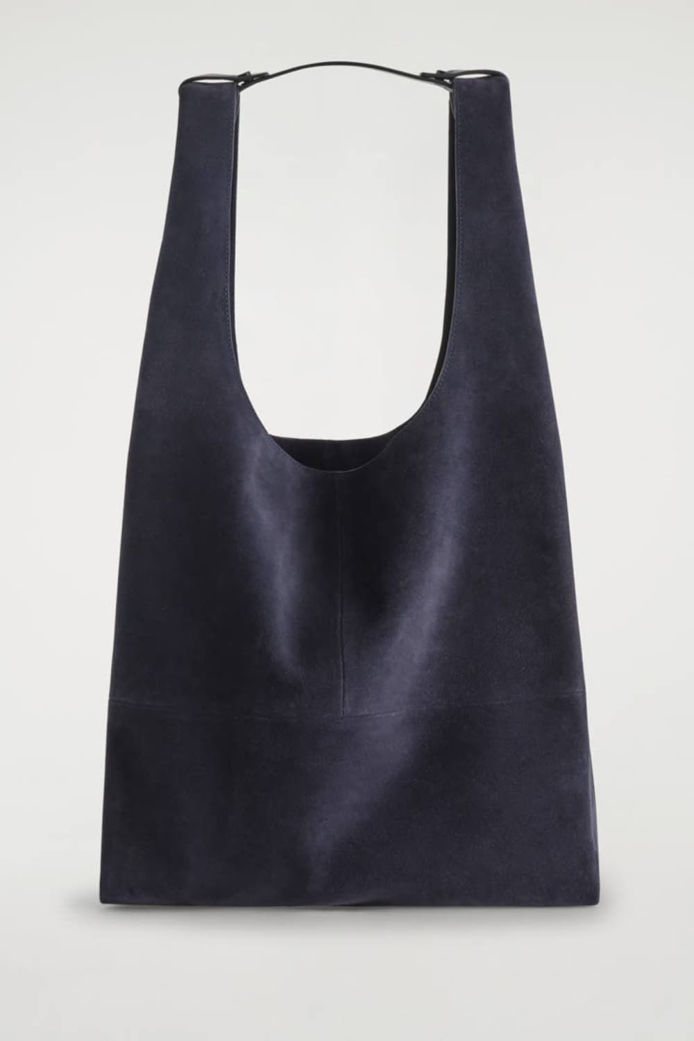 COS 슬라우치 토트백 스웨이드 네이비 상품이미지2