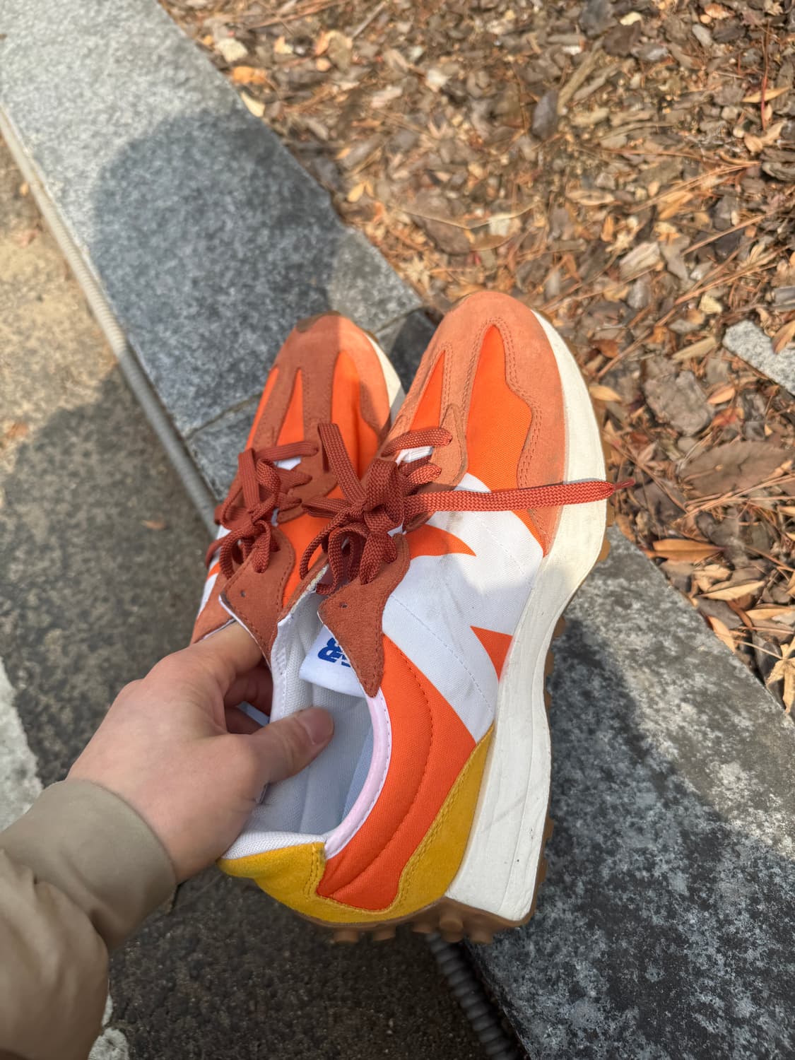 뉴발란스 327 상품이미지2