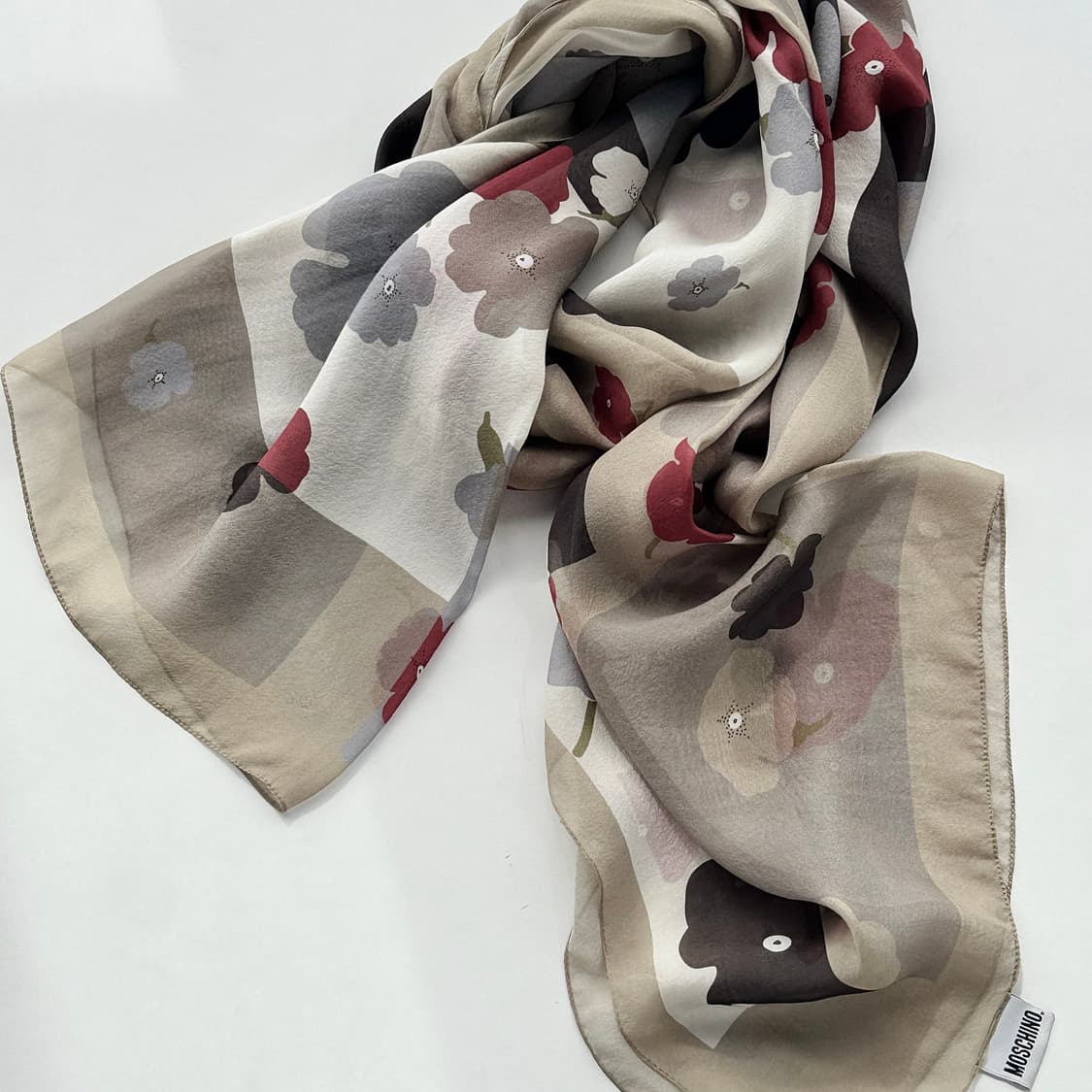 모스키노 패턴 실크 스카프 상품이미지1