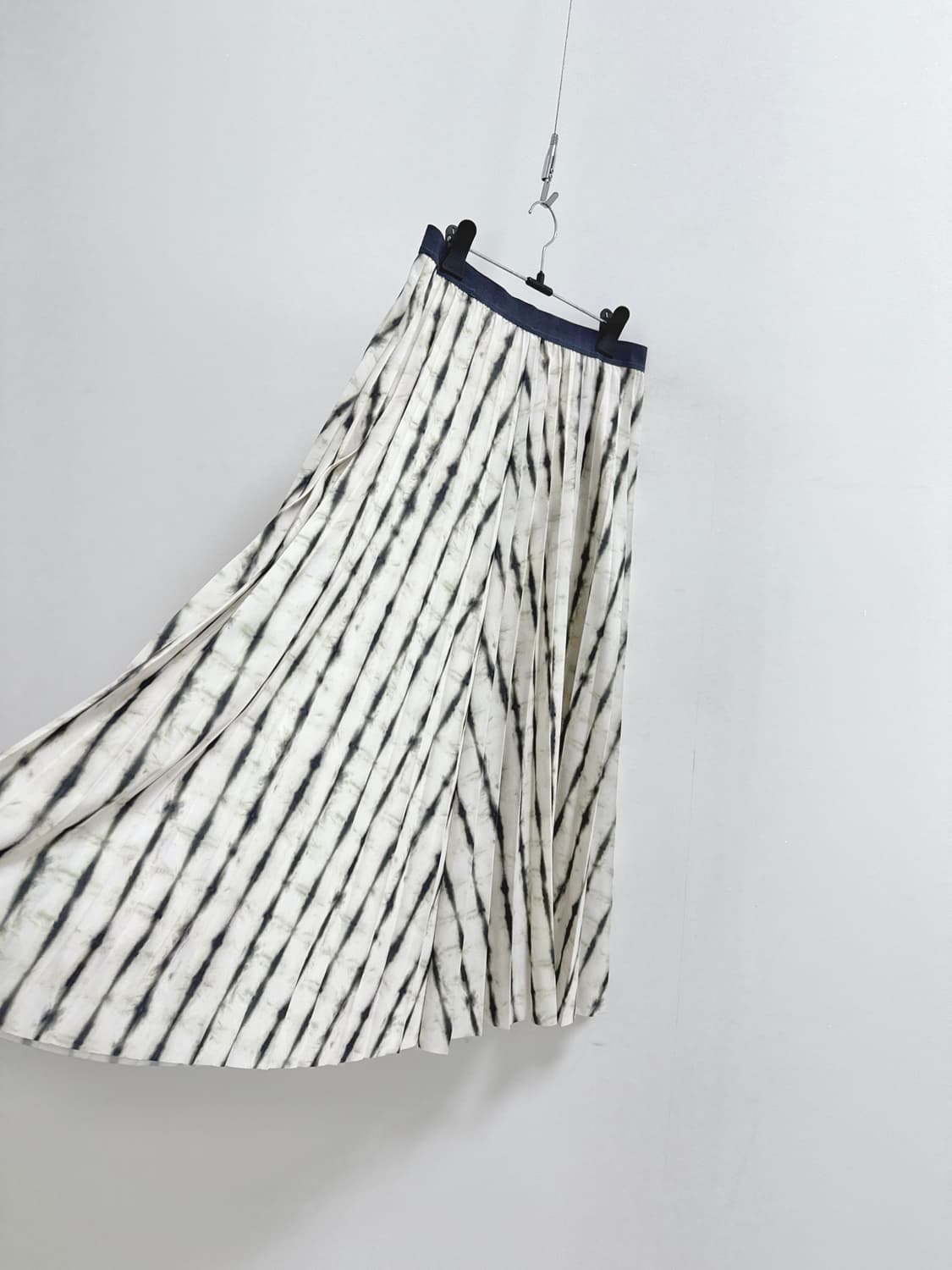 cos 코스 나염 패턴 플리츠 스커트 상품이미지3