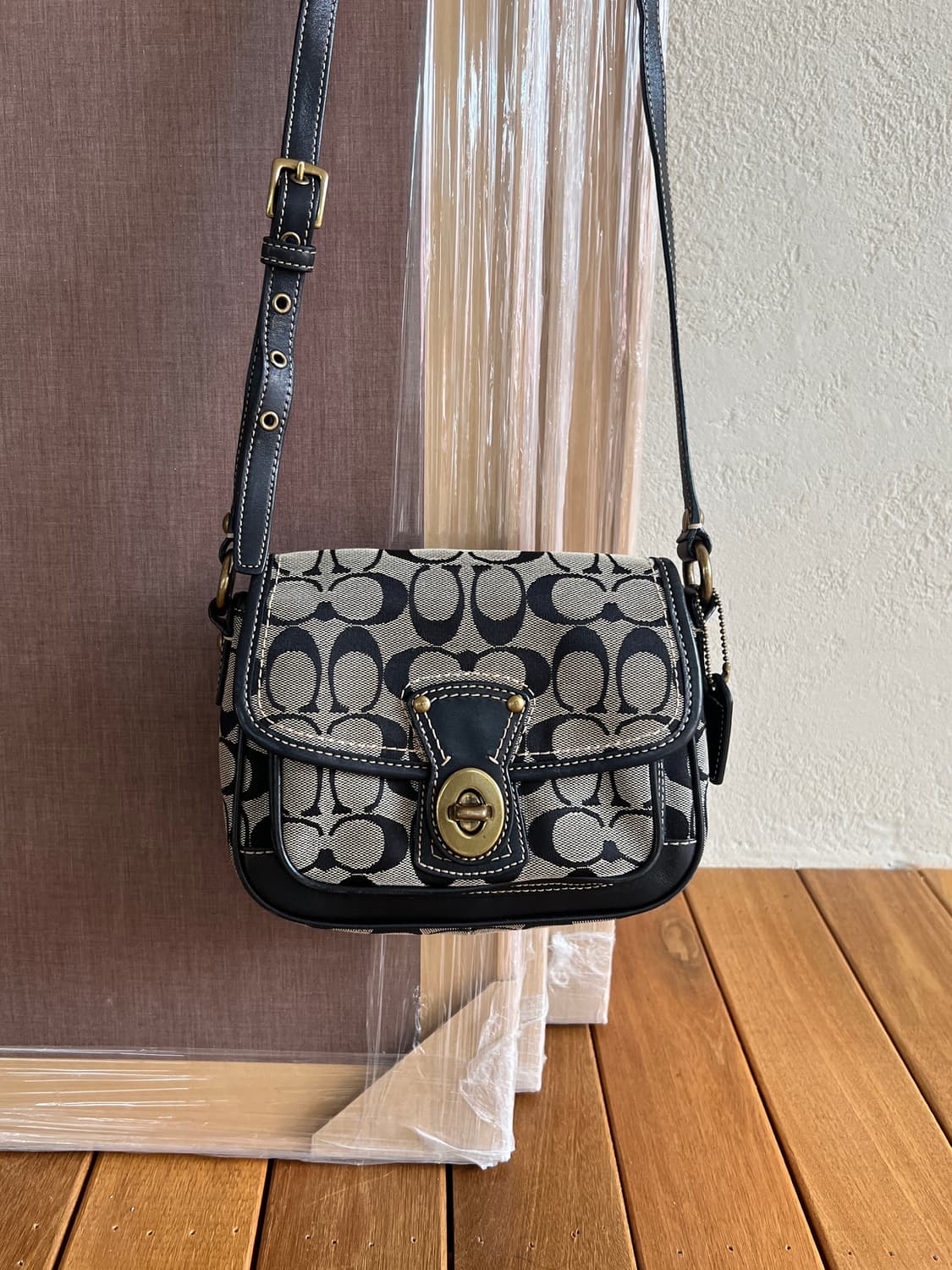 빈티지 코치 시그니처 턴락 크로스백 상품이미지3