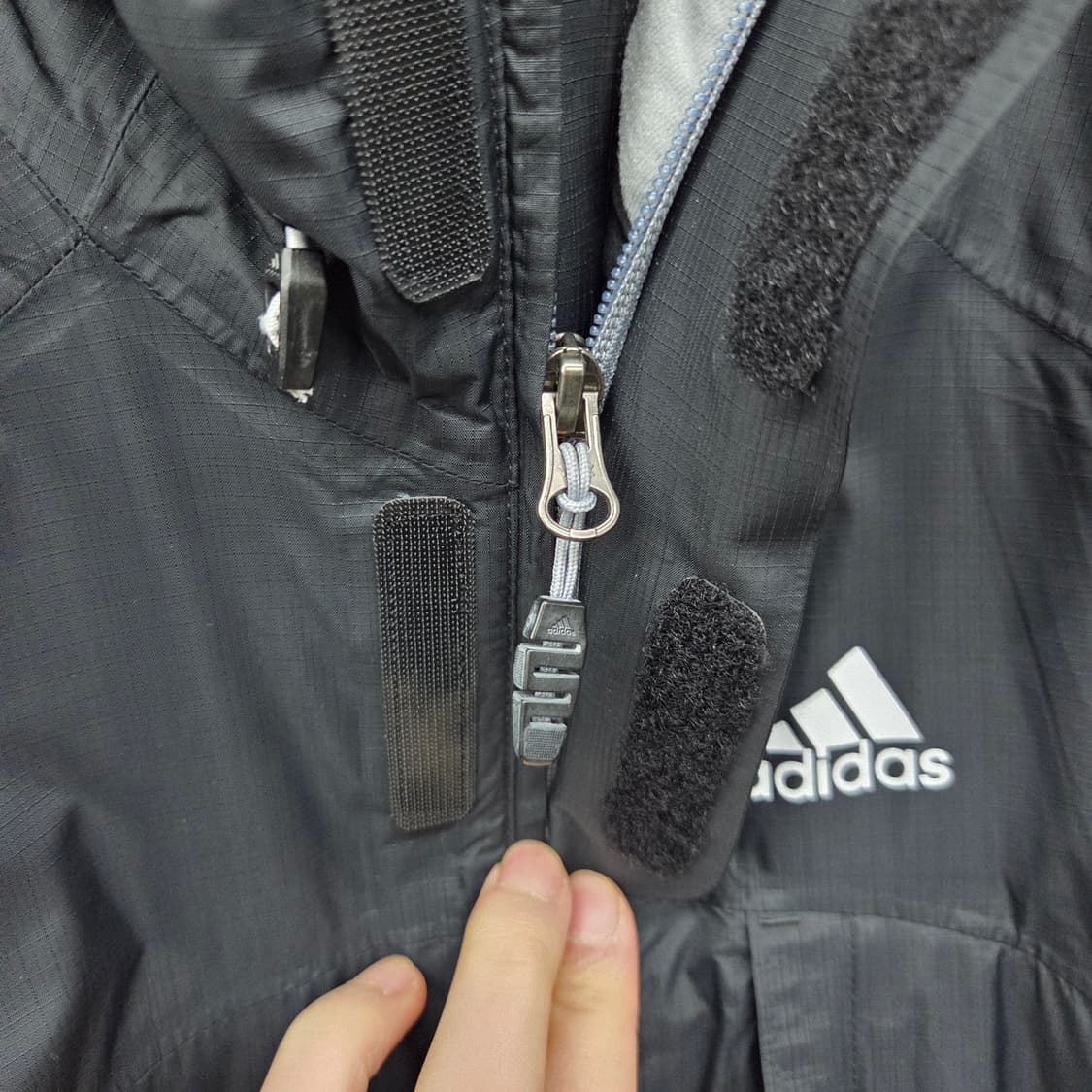 아디다스 블랙 3선 바람막이 후드 자켓 남L 상품이미지4