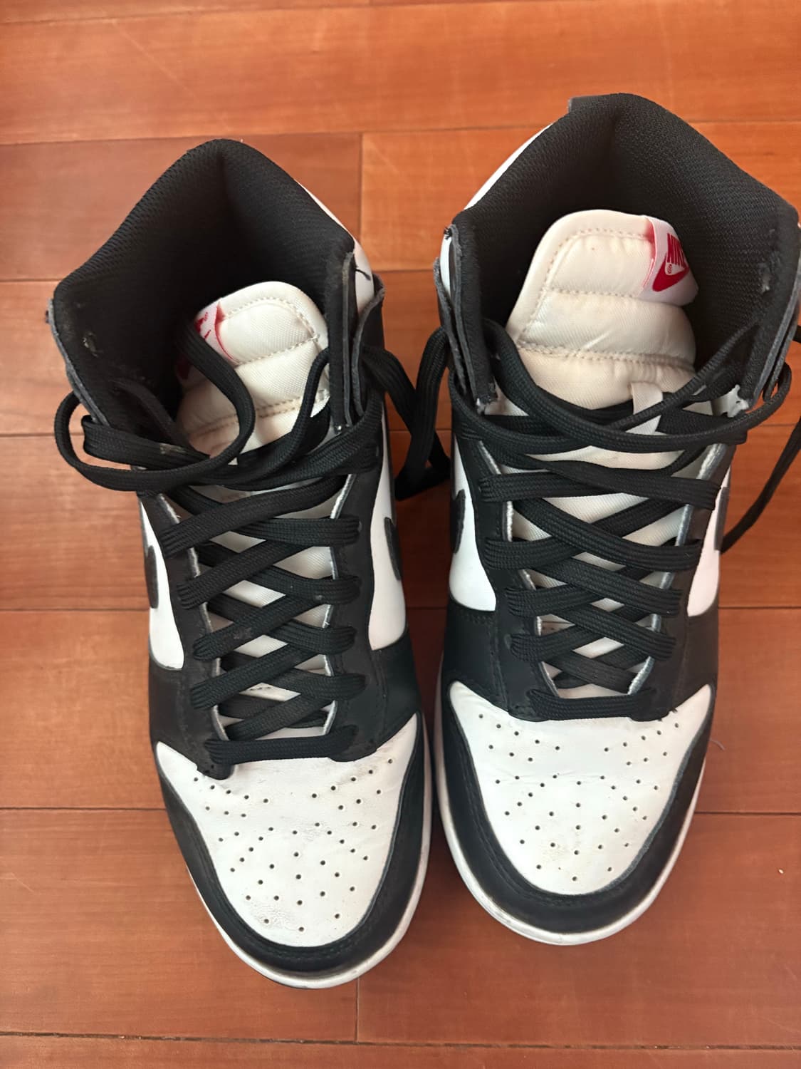 나이키 덩크 하이 범고래 블랙/화이트 색상 상품이미지1