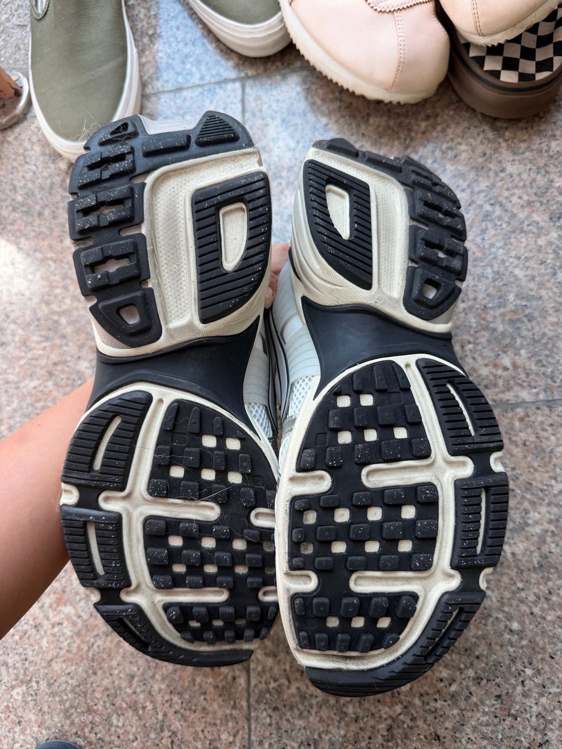 나이키 V2K 런 실버 270 상품이미지4