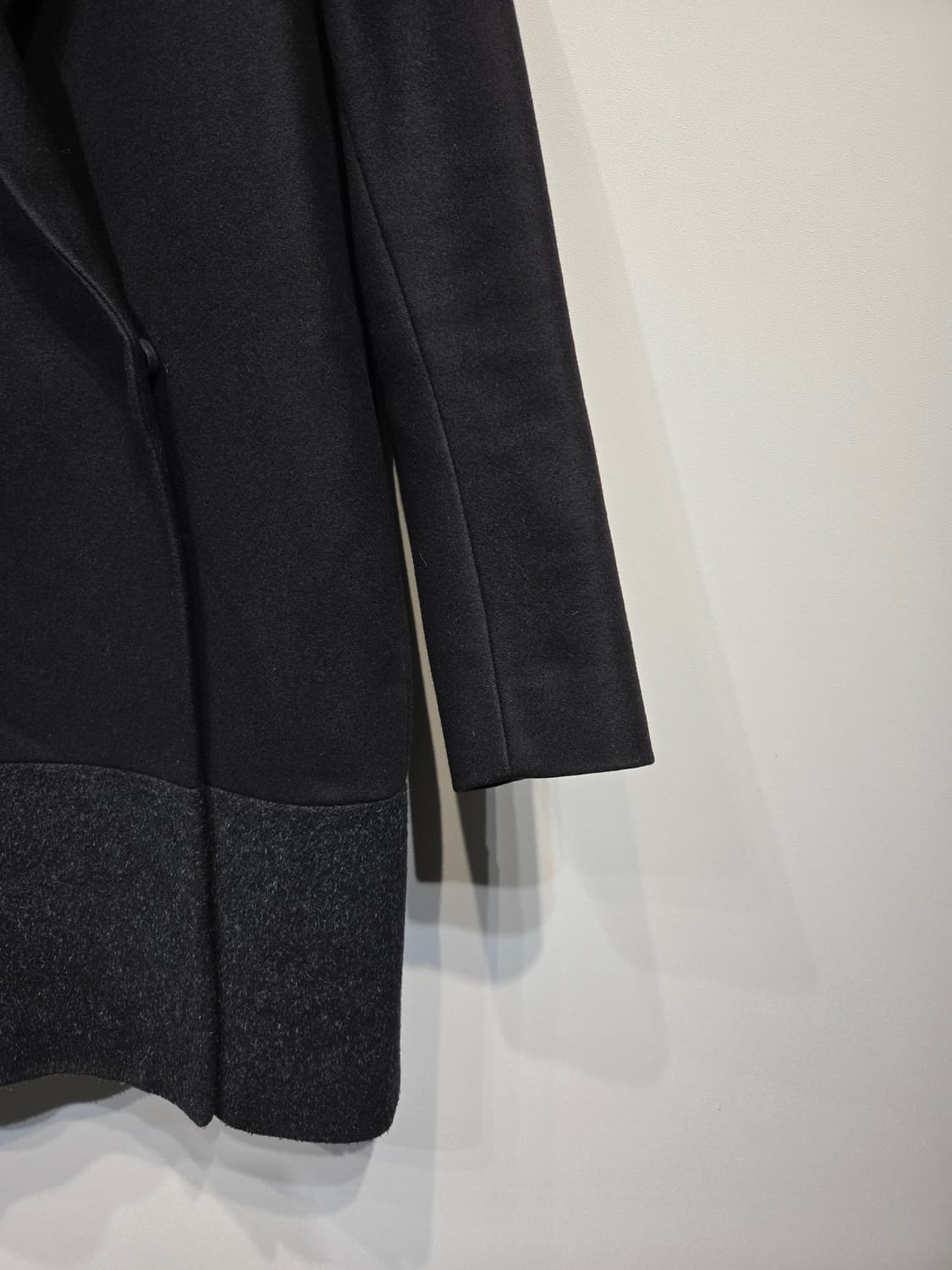 COS 코스 울 캐시미어 모헤어 블렌드 컬러블록 코트 상품이미지5