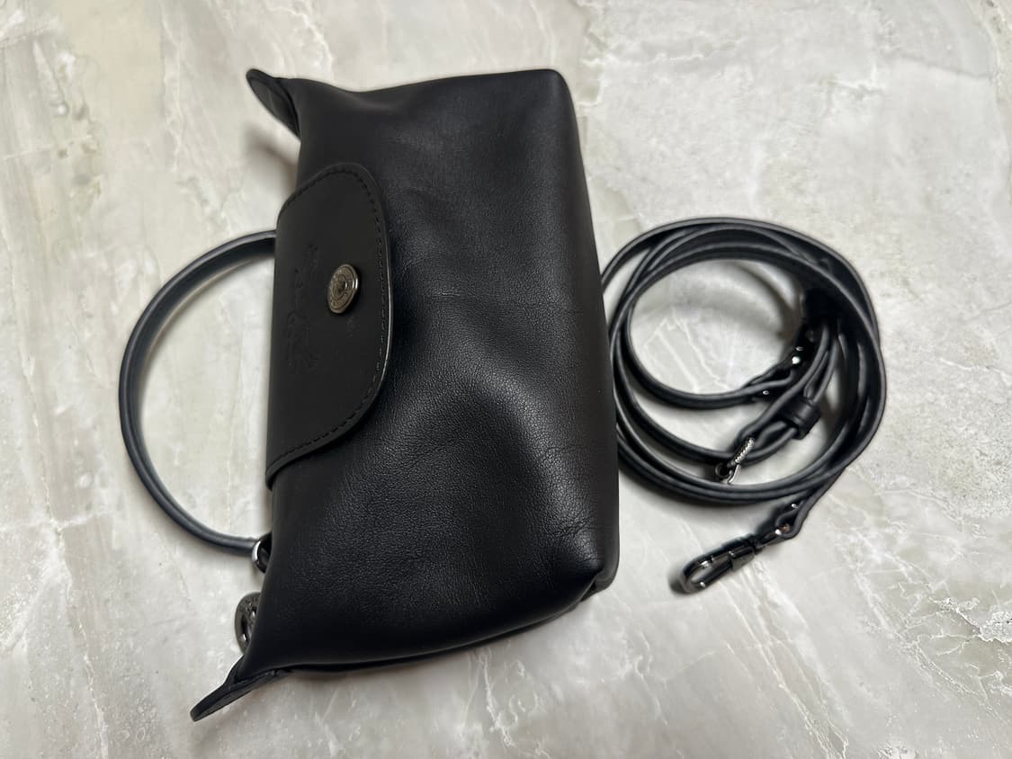 LONGCHAMP 롱샴 르 플리아쥬 미니 XS 블랙 레더 가죽 가방 상품이미지4