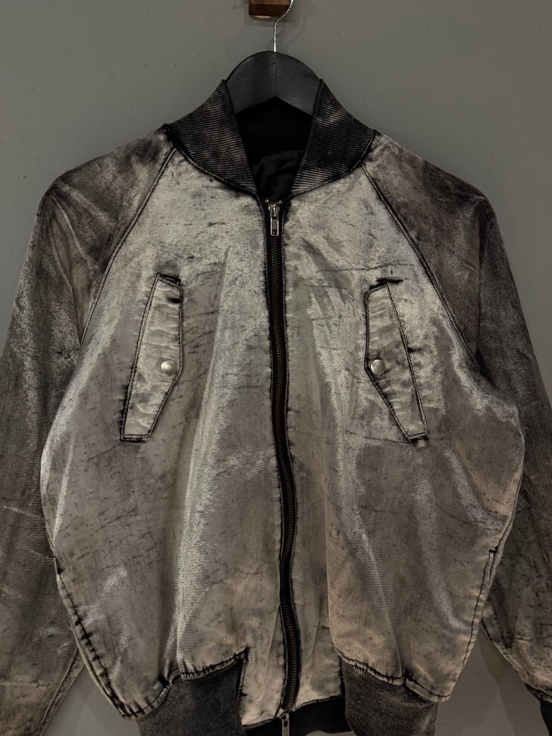 Distressed washing bomber jacket 상품이미지5