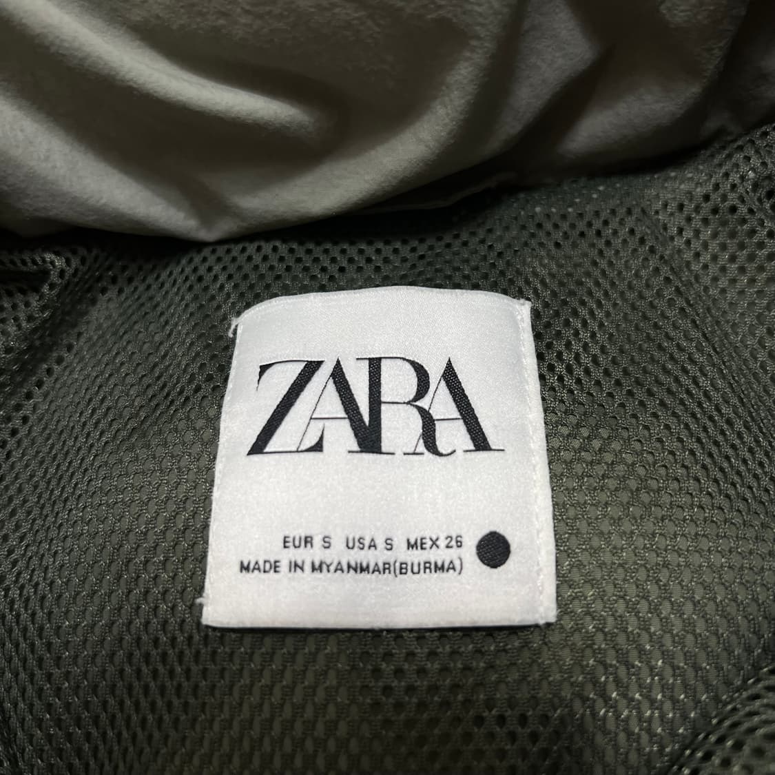 자라 스탠드넥 푸퍼 패딩 점퍼 [라이트 카키] S/90 상품이미지4