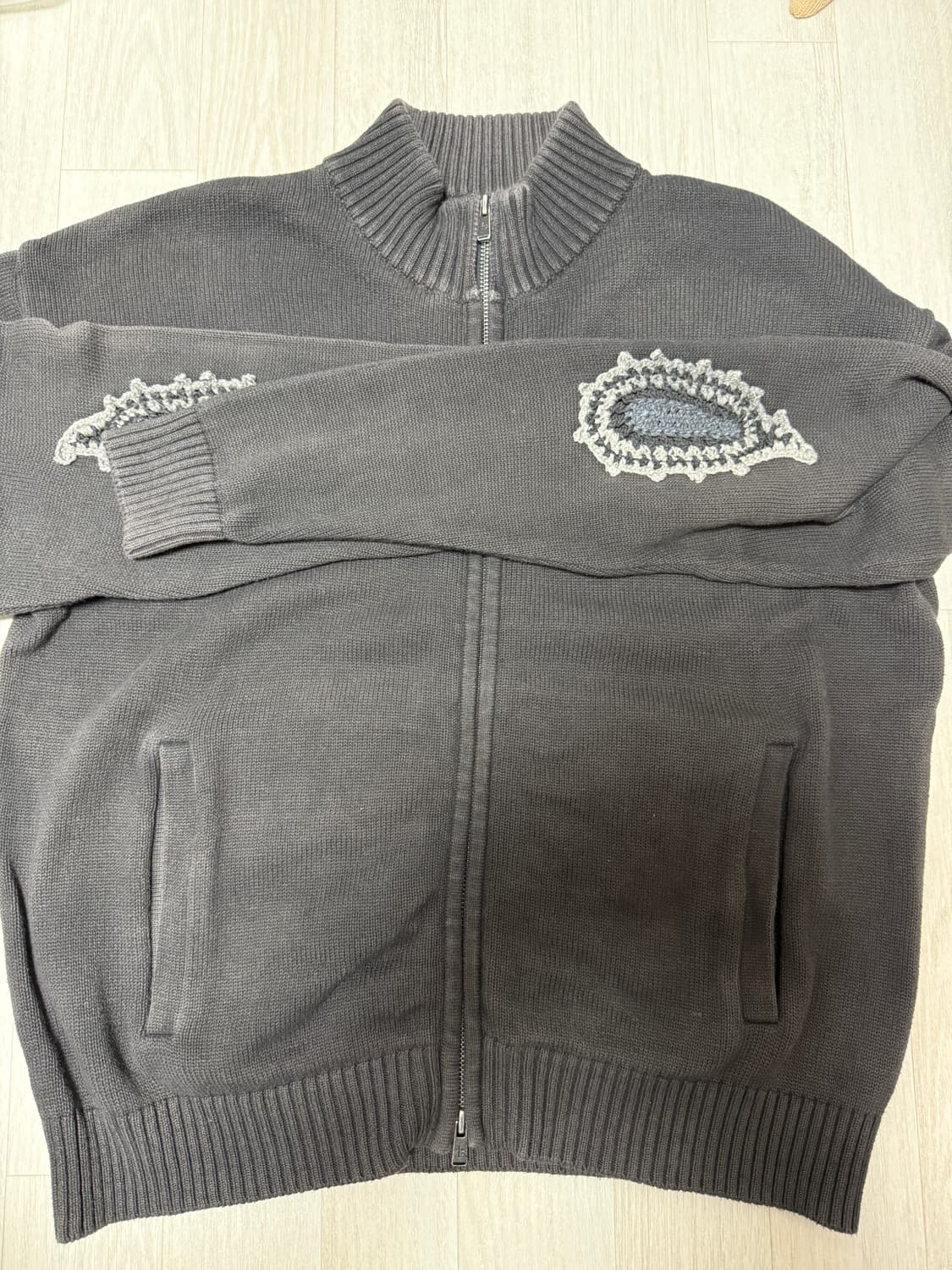 폴리테루 트랙 니트 집업 차콜 상품이미지2