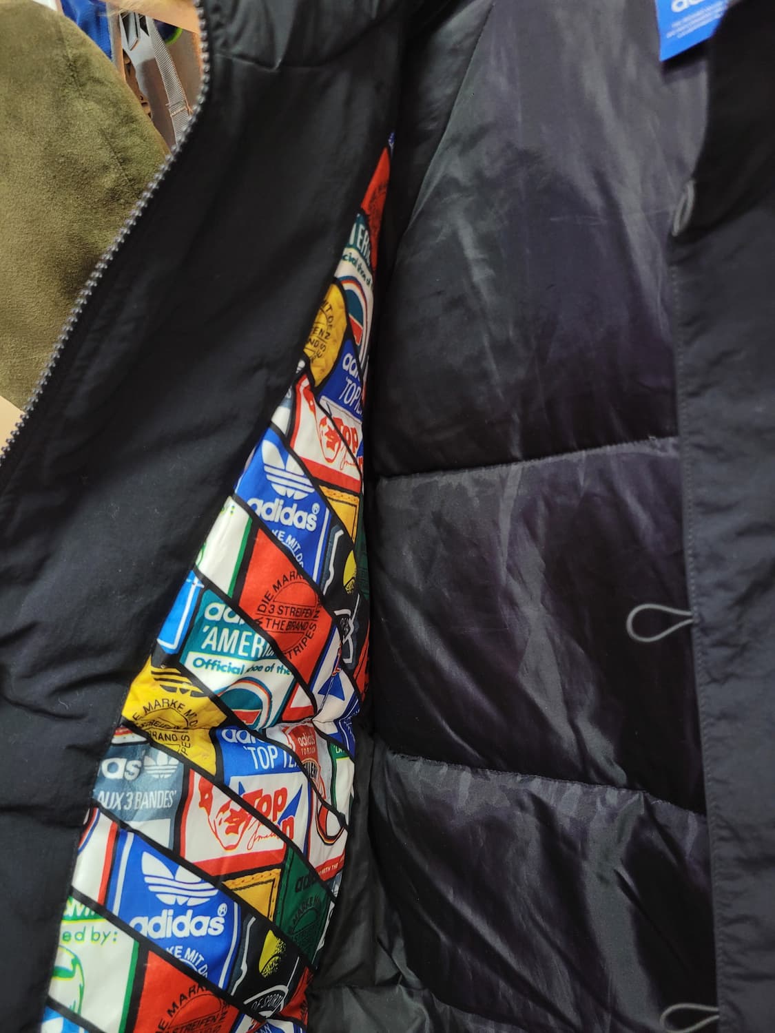 Adidas Badge down 아디다스 패딩 상품이미지5