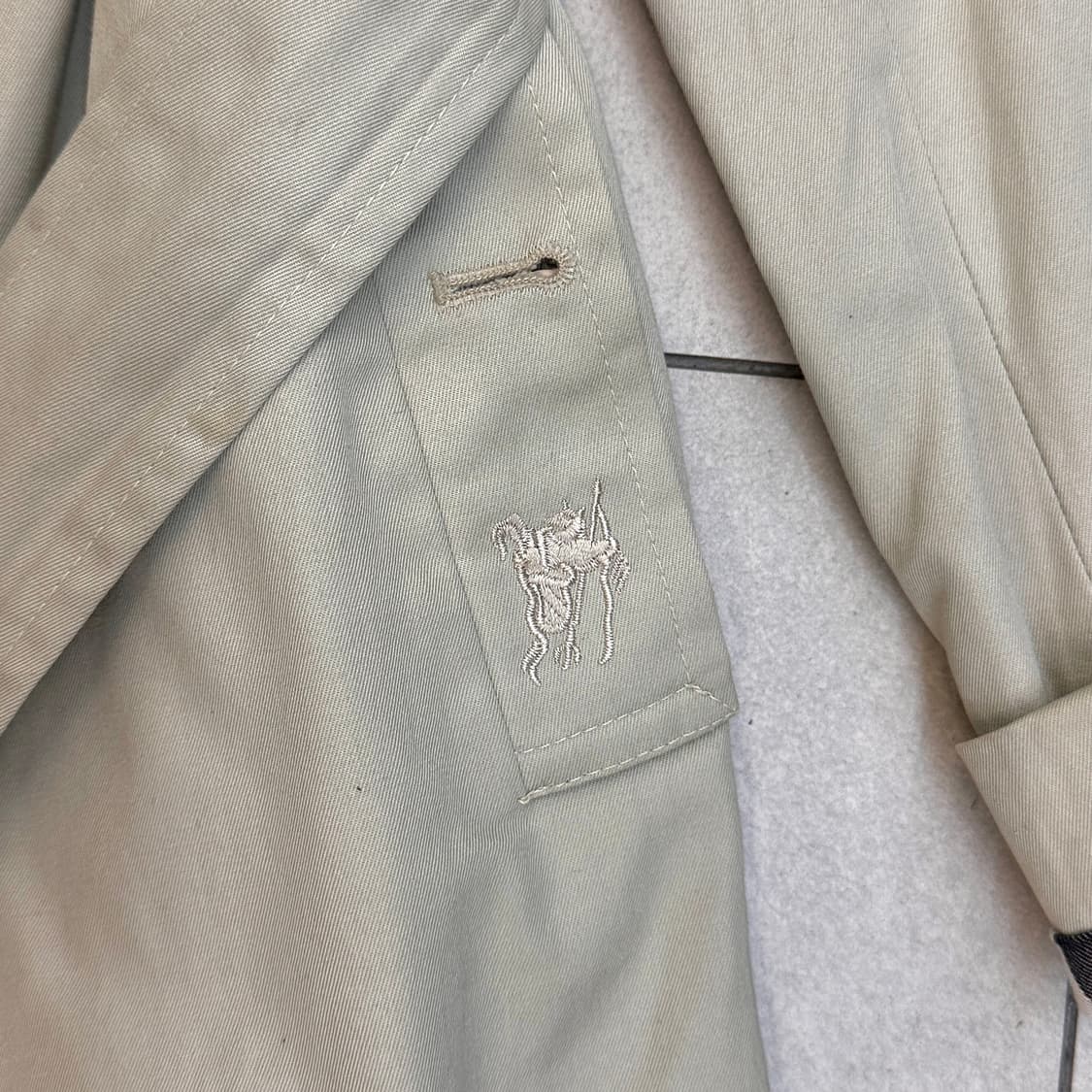 버버리 노바체크 트렌치 코트 베이지 상품이미지5