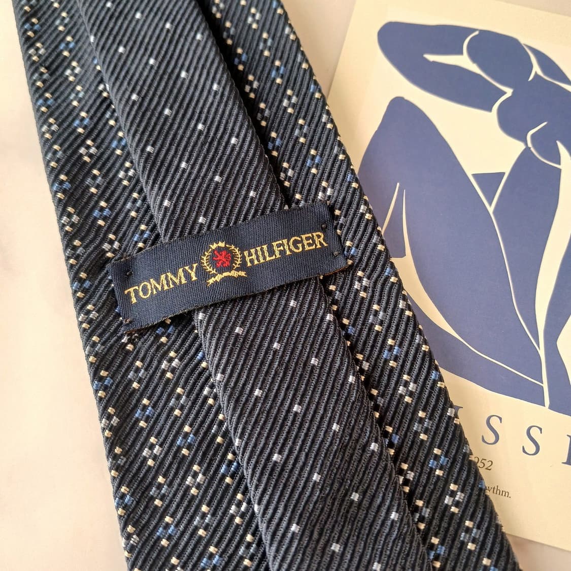 타미힐피거 실크 마이크로 패턴 넥타이 9.5cm A등급 A19206
 상품이미지5