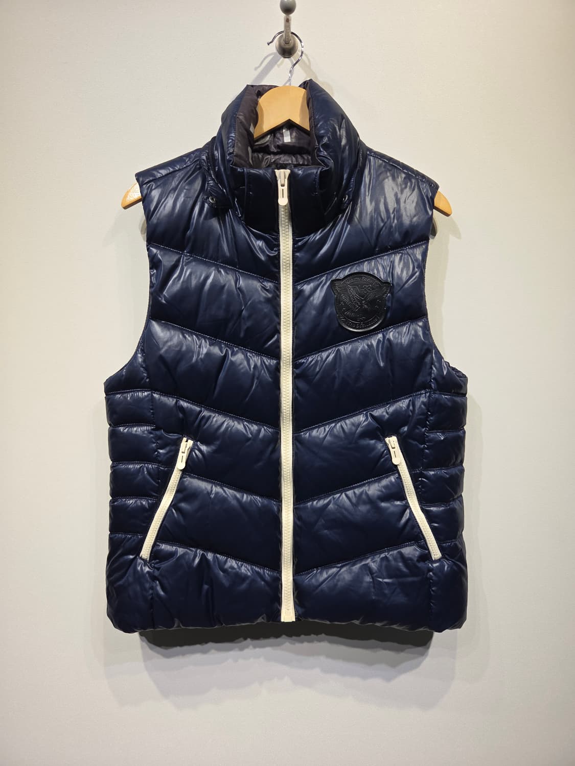 TBJ 티비제이 글로시 네이비 패딩 조끼 상품이미지2