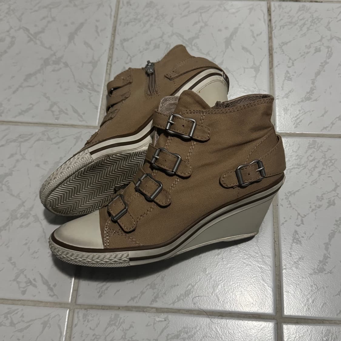ASH 웨지힐 스니커즈 (35 size) 상품이미지2
