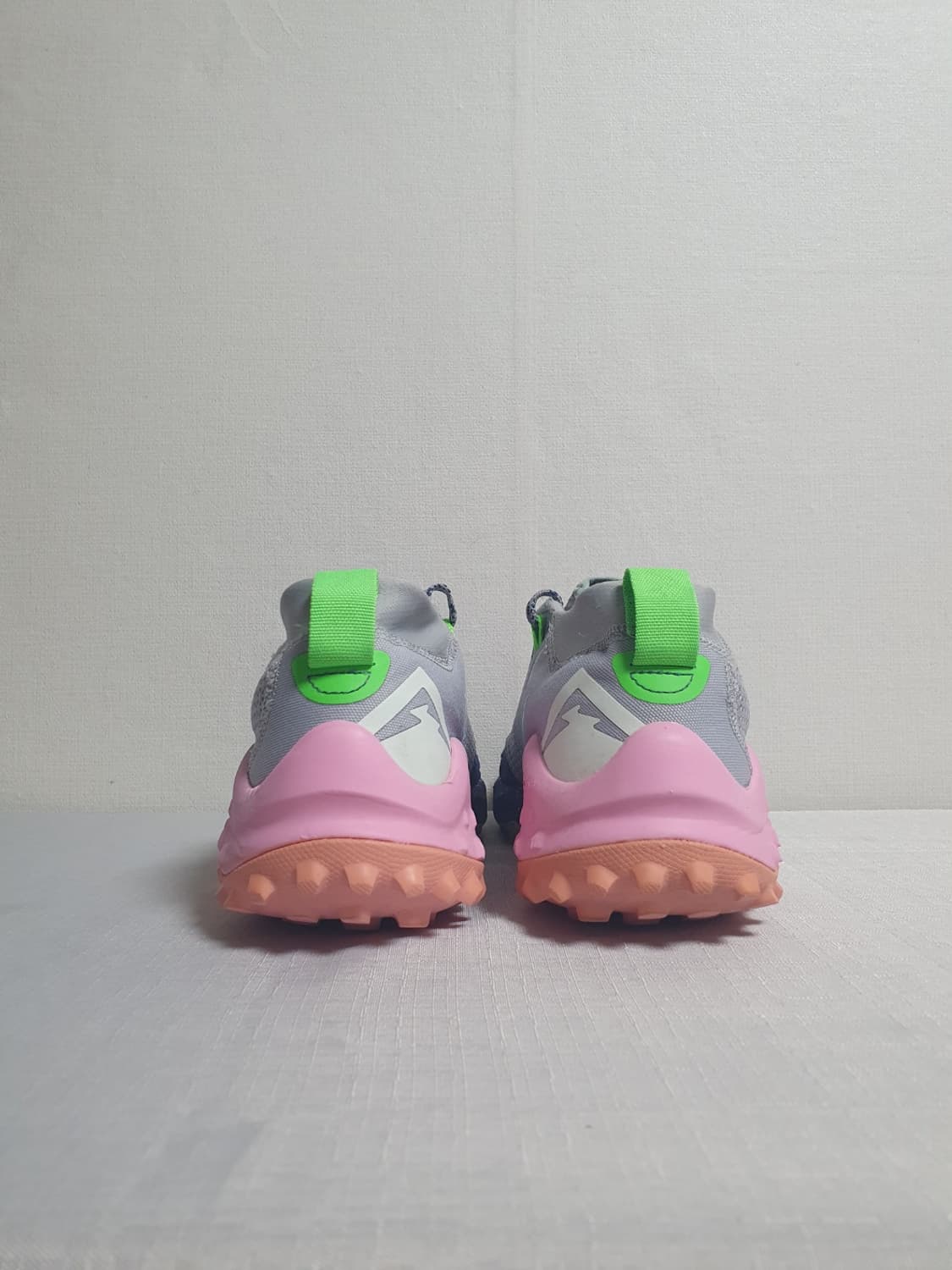 택포가 240mm 나이키 운동화 와이드홀스7 울프그레이 핑크라이즈 상품이미지4