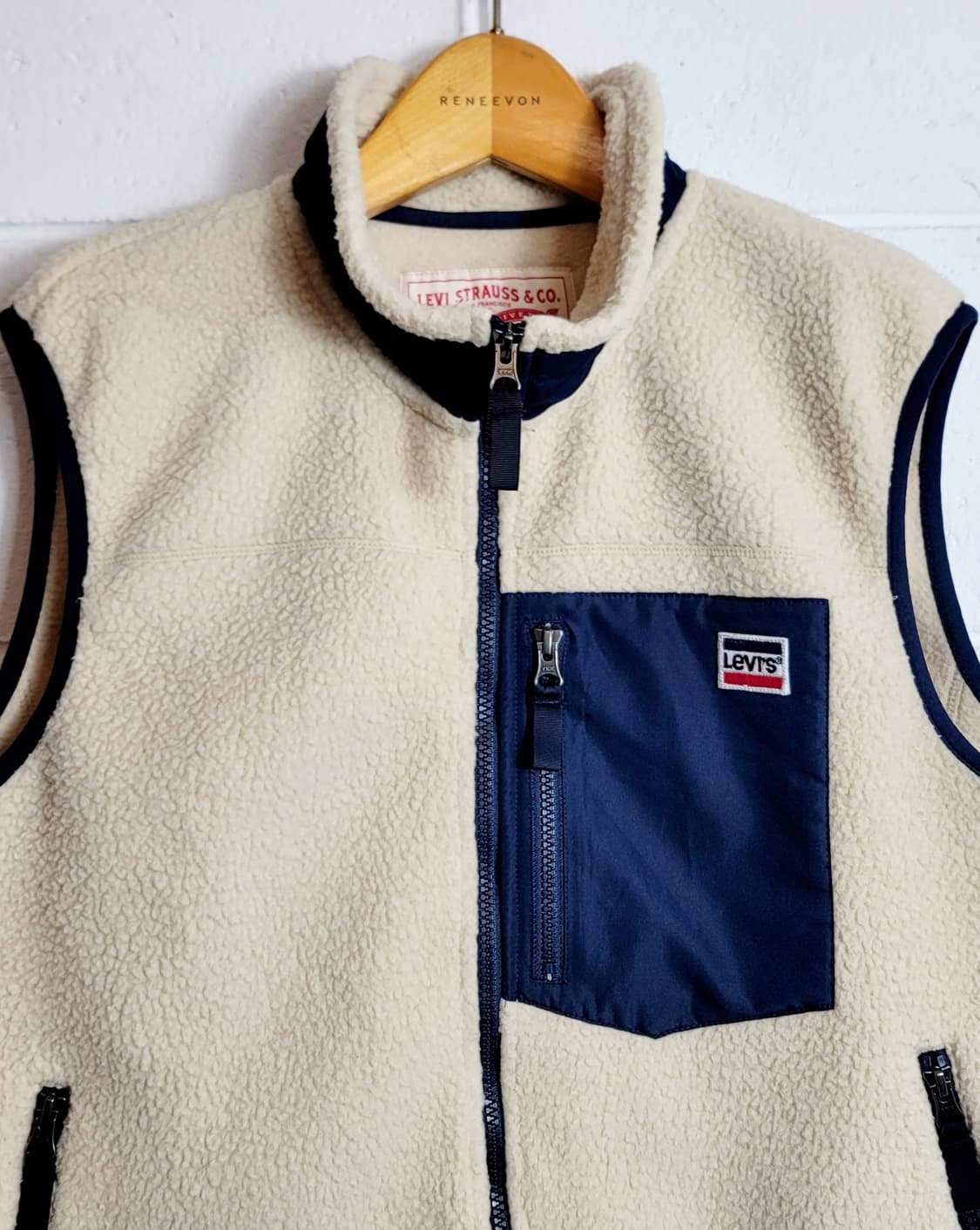 리바이스(남여공용) 양털 후리스 베스트(조끼) 판매 상품이미지4
