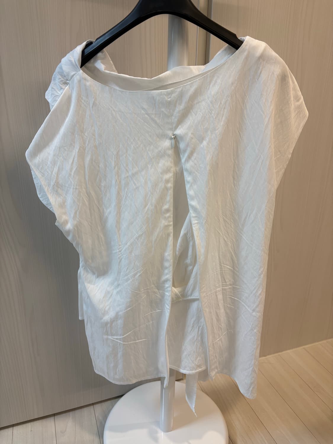 루에브르 26ss Asymmetric Draped Sleeveless T 상품이미지2