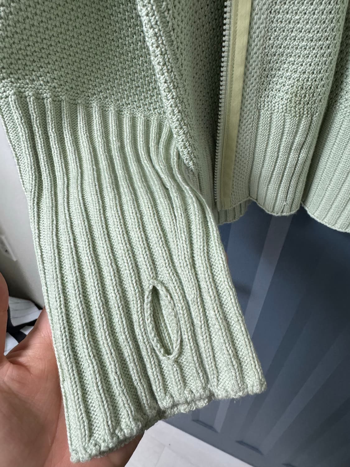 옴므플리세 집업 상품이미지3