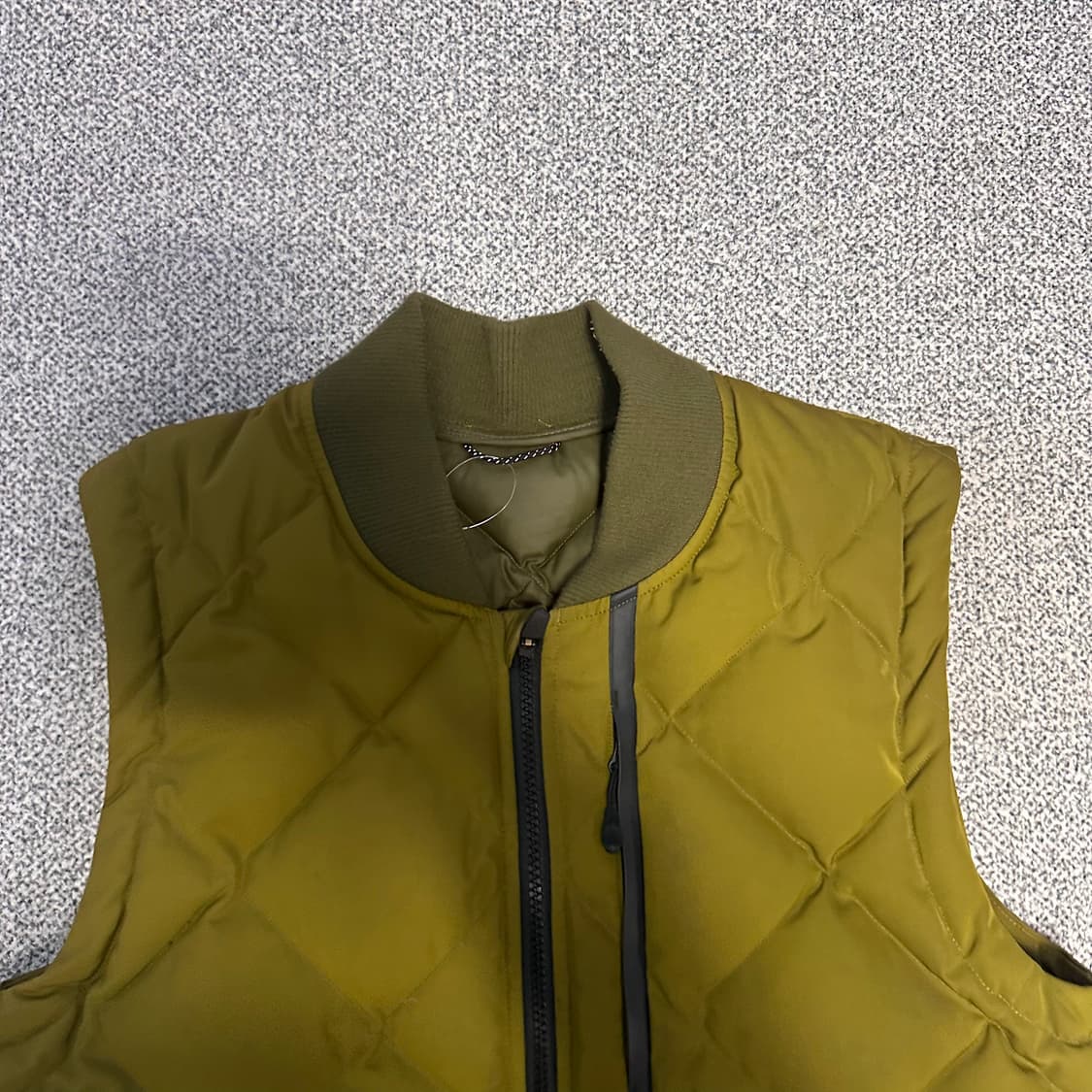 나이키 카키 패딩 조끼 상품이미지2