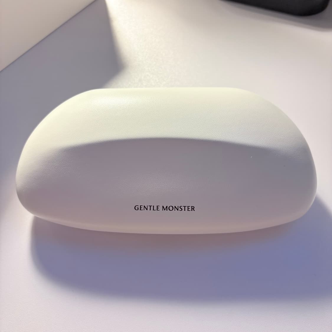 [풀박 상태 좋음] 젠틀몬스터 롭 01 블랙 상품이미지2