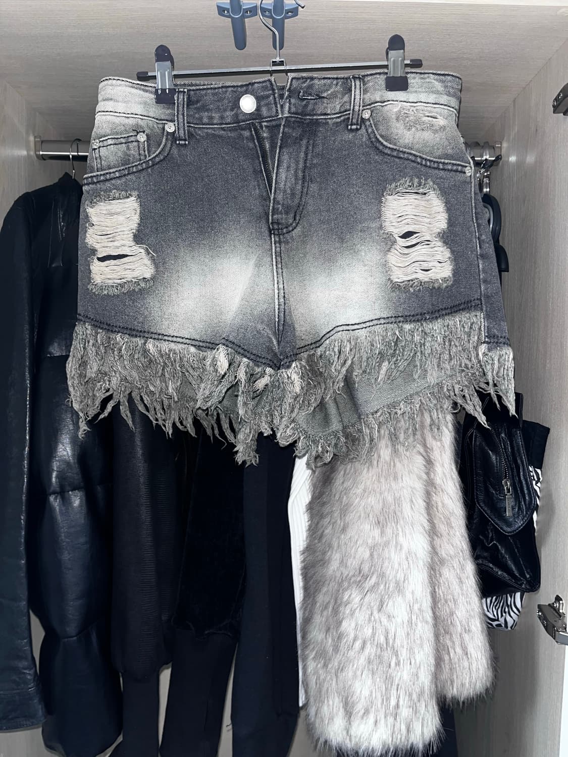 <새상품> 보헴서 데미지 워싱 쇼츠 22ss 그레이 L사이즈 상품이미지1