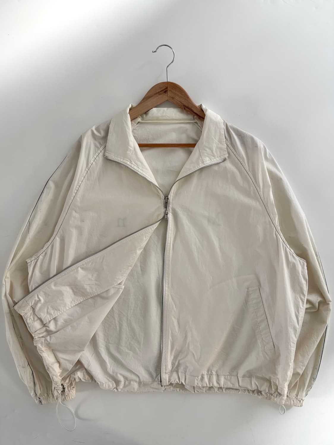 Matin Kim 마뗑킴 아이보리컬러 코팅 집업 상품이미지3