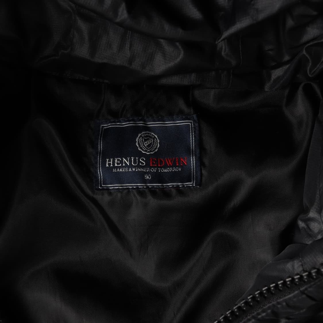 헤누스 에드윈 올블랙 유광 숏패딩 S 상품이미지6