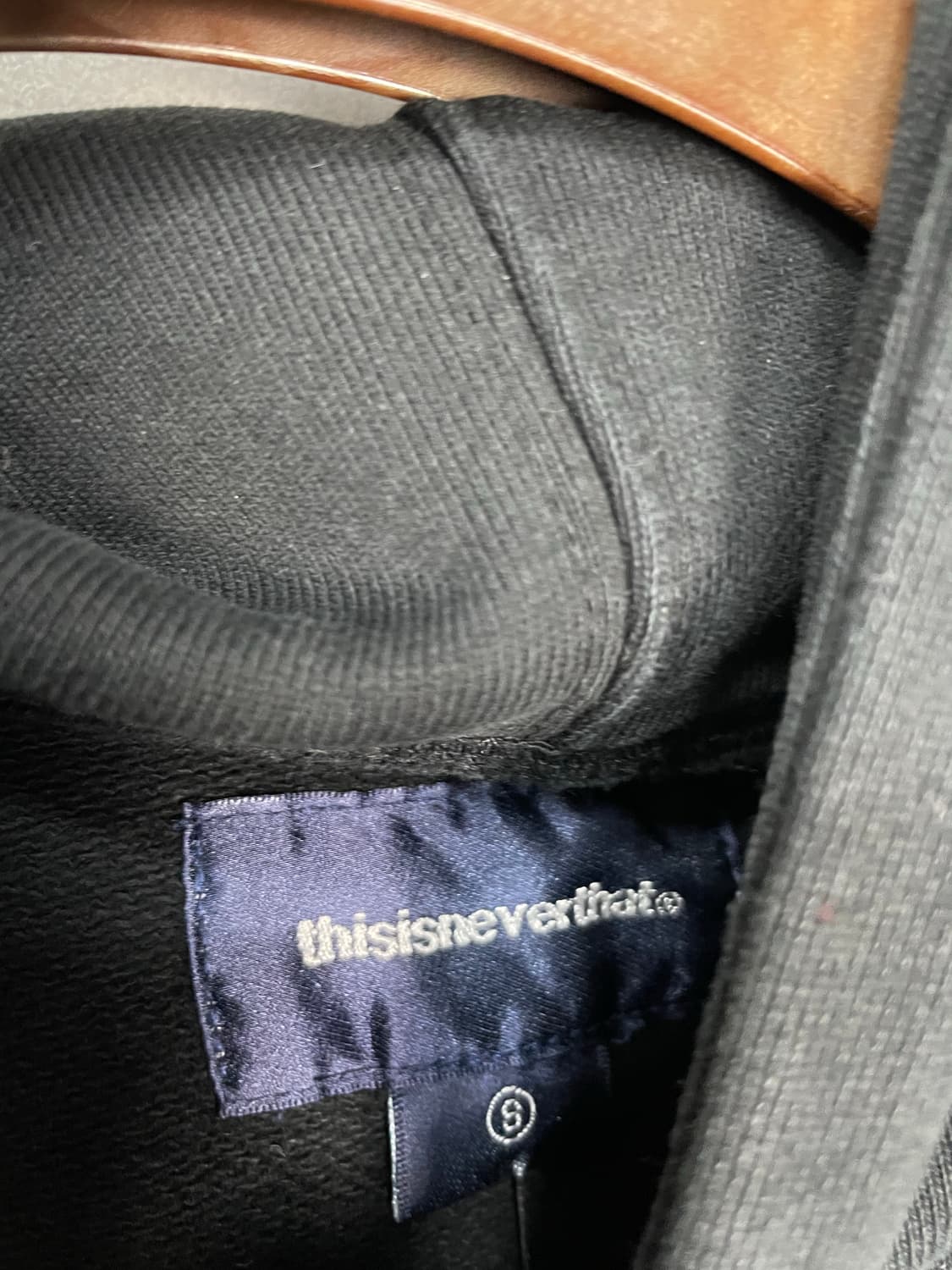 디스이즈네버댓 베이직 로고 블랙 후드티 H1691 상품이미지5