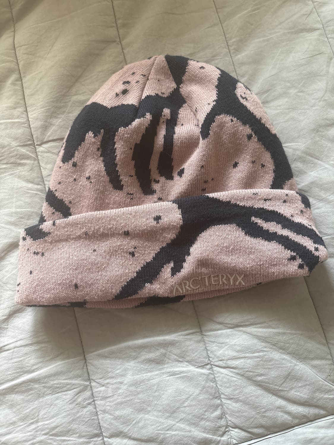 아크테릭스 비니 그로토 토크 라이트 벨벳 샌드 블랙 사파이어 모자 상품이미지2